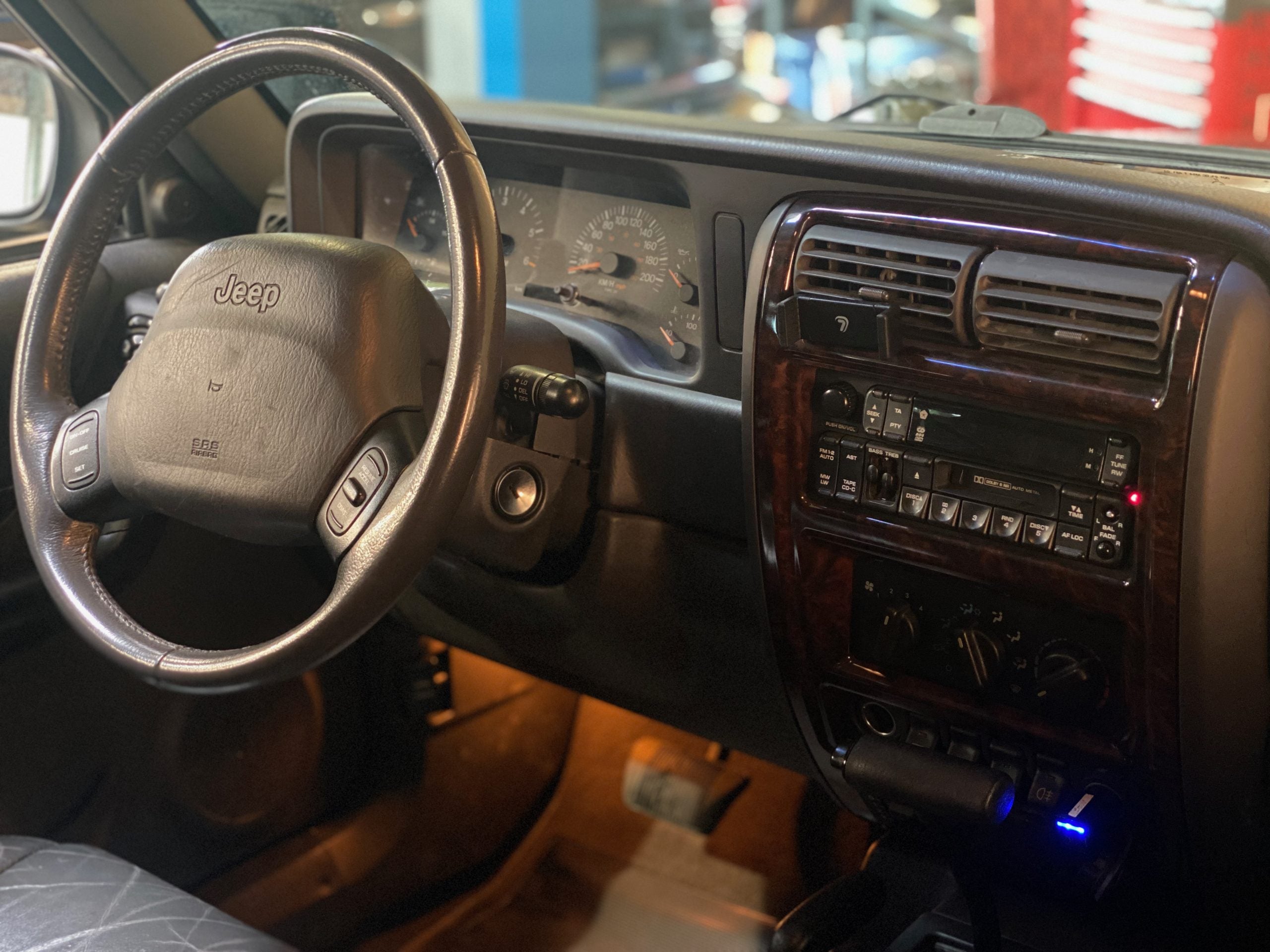 Jeep Cherokee 4.0 Limited XJ.2