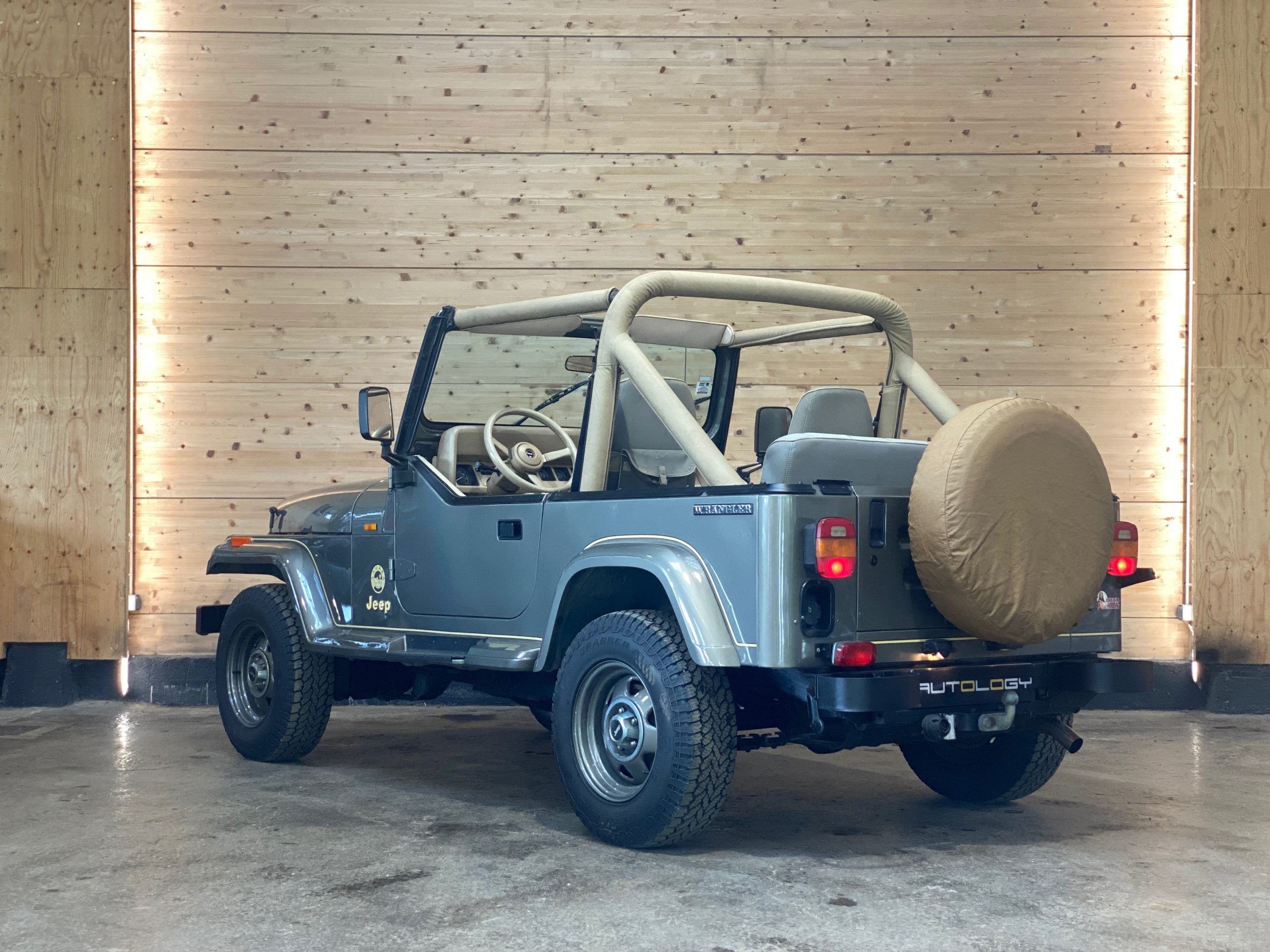Jeep Wrangler YJ 2.5 Sahara