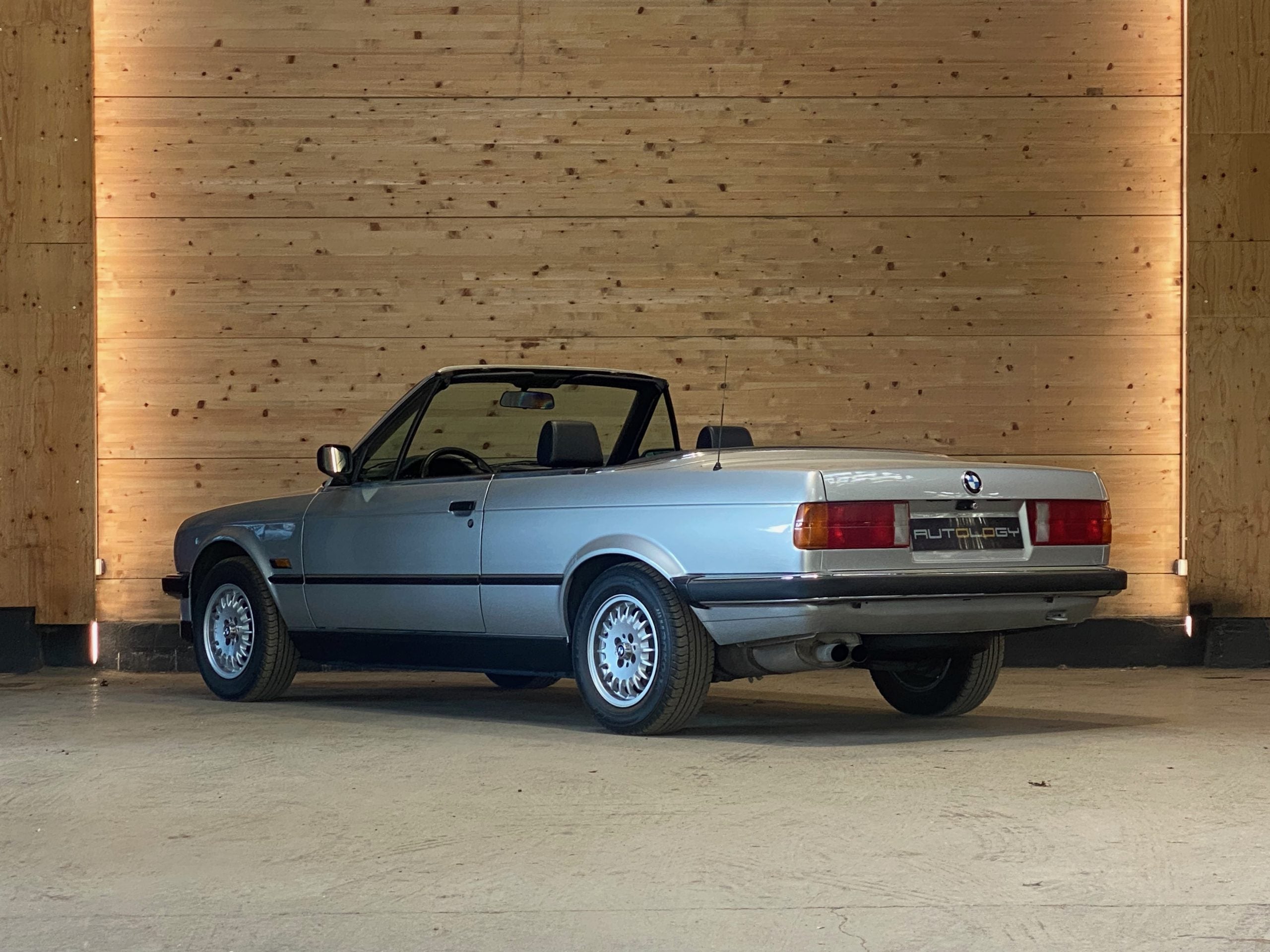 BMW 325i Cabriolet
