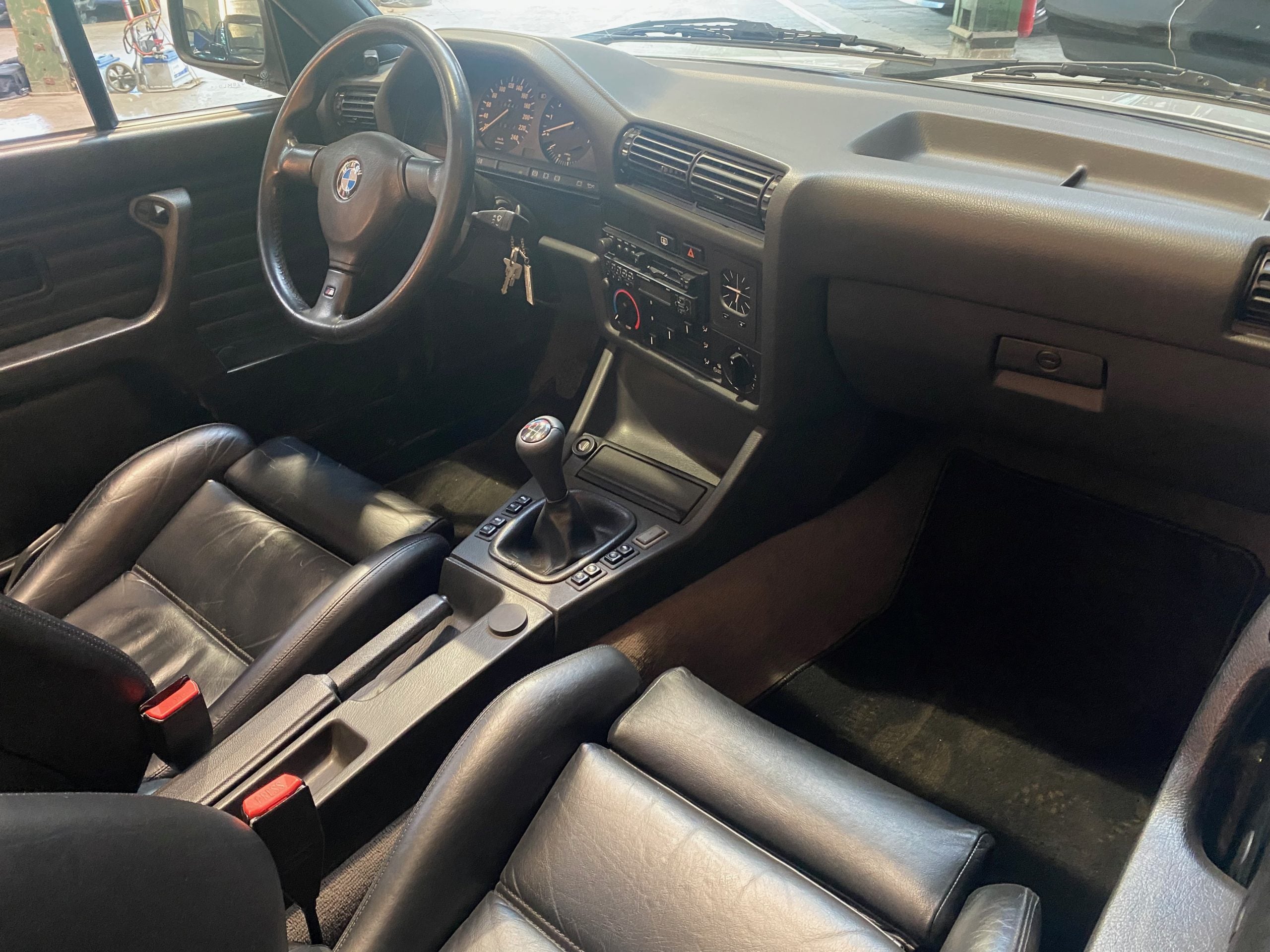 BMW 325i Cabriolet