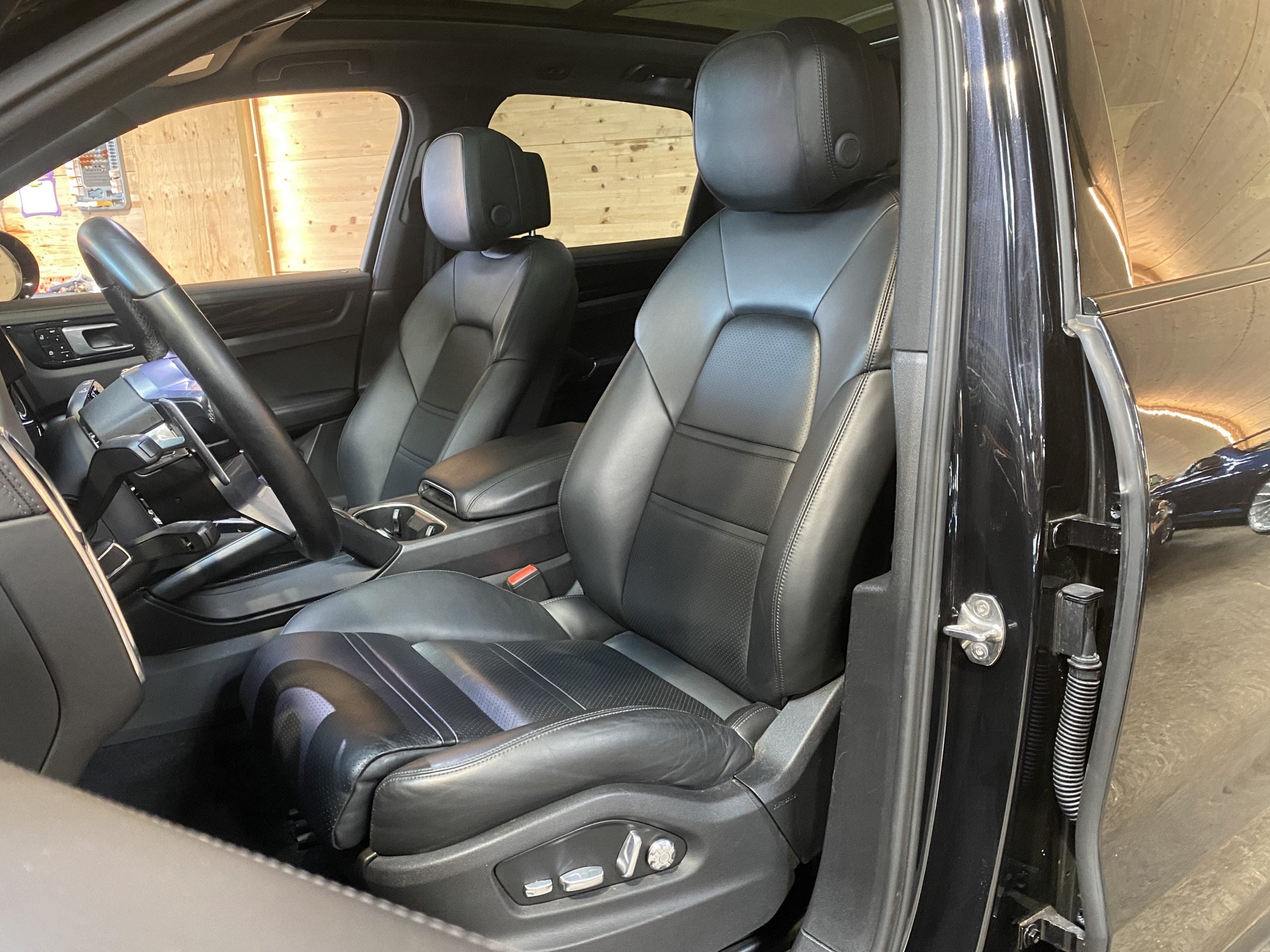 Porsche Cayenne E-Hybrid 462ch