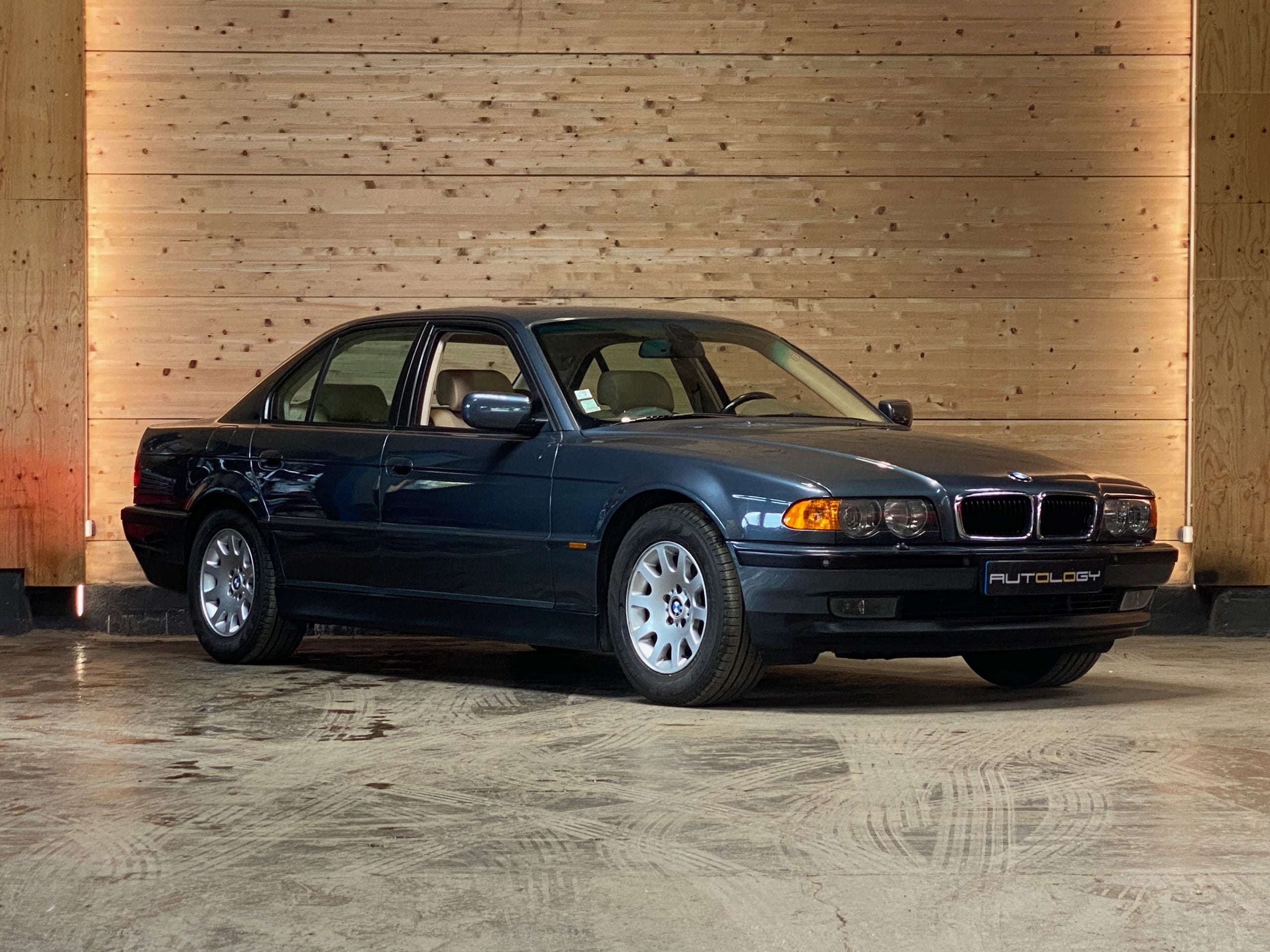 BMW 740iA