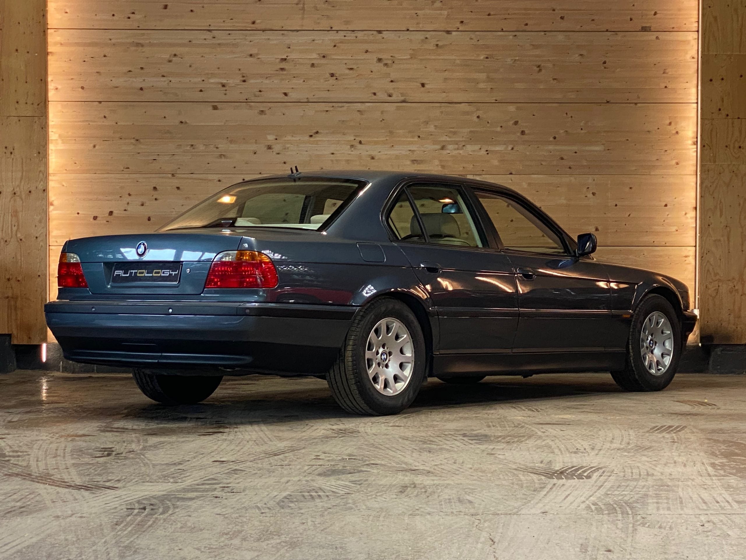 BMW 740iA