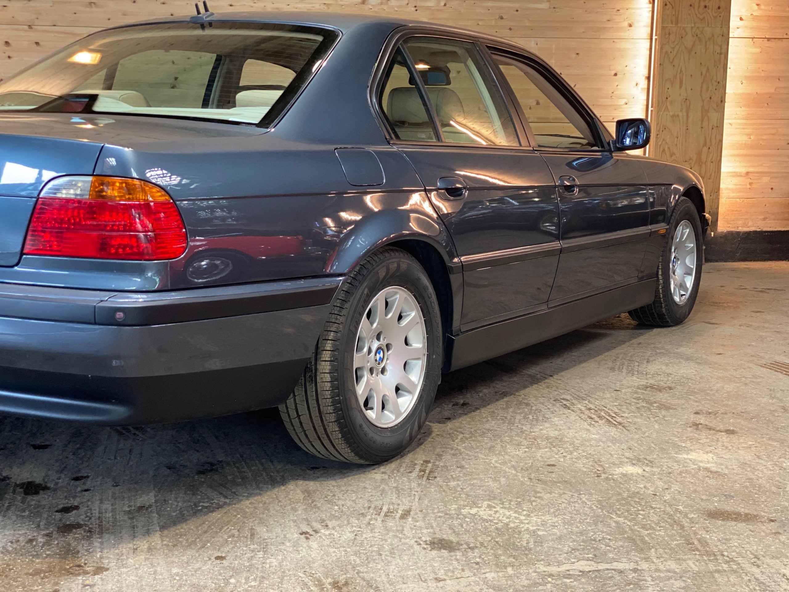 BMW 740iA