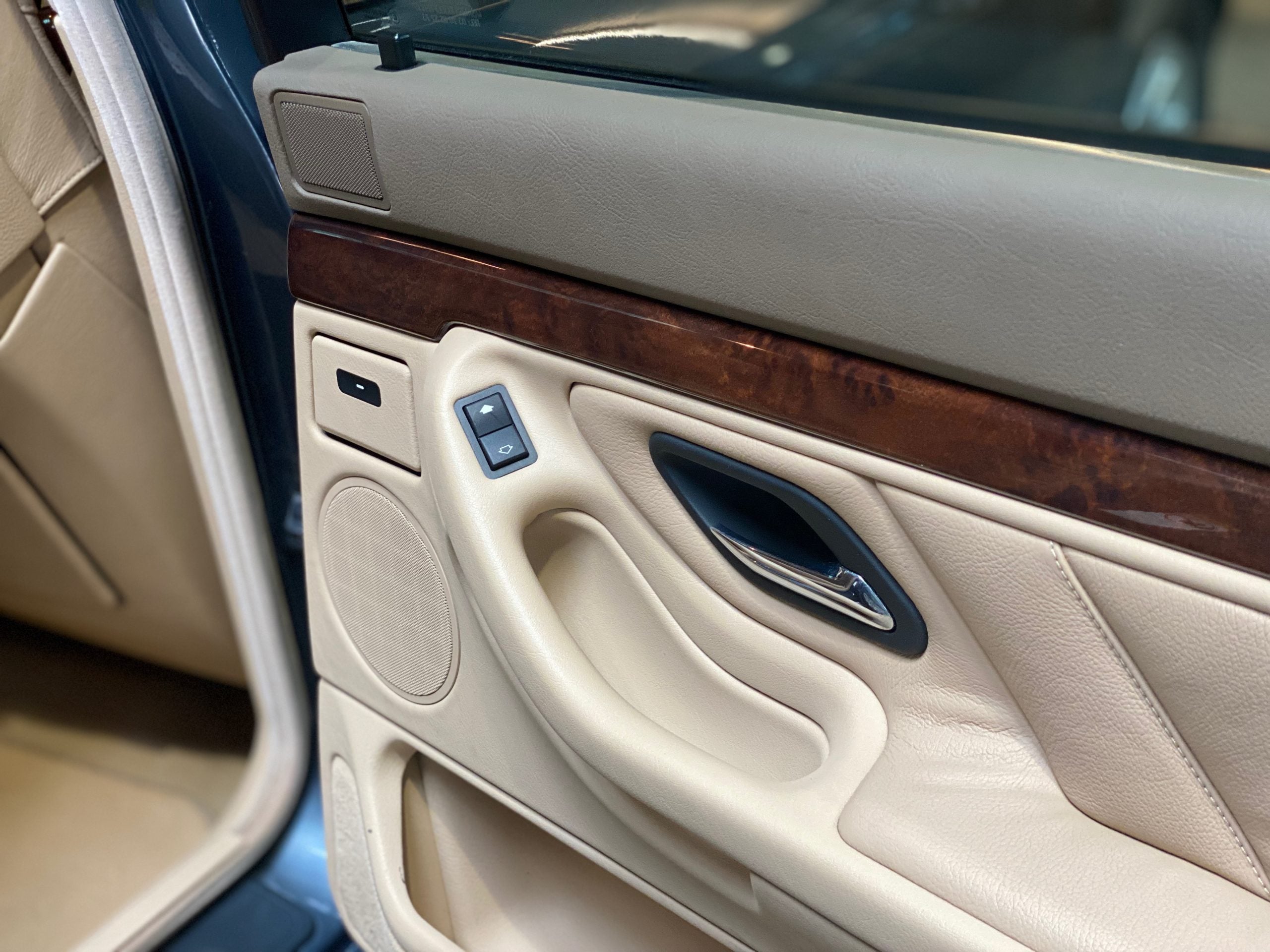 BMW 740iA
