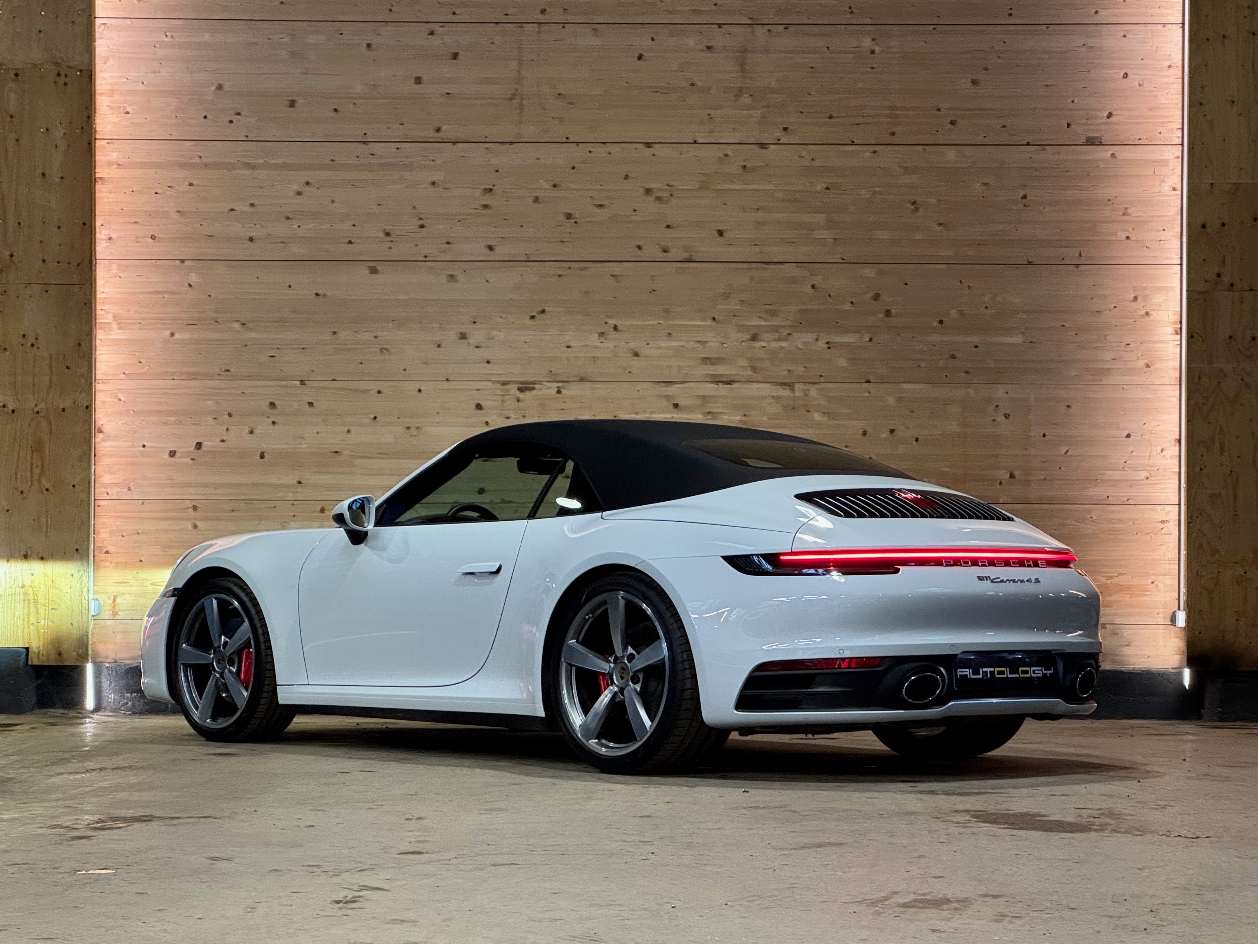 Porsche 992 Carrera 4S Cabriolet