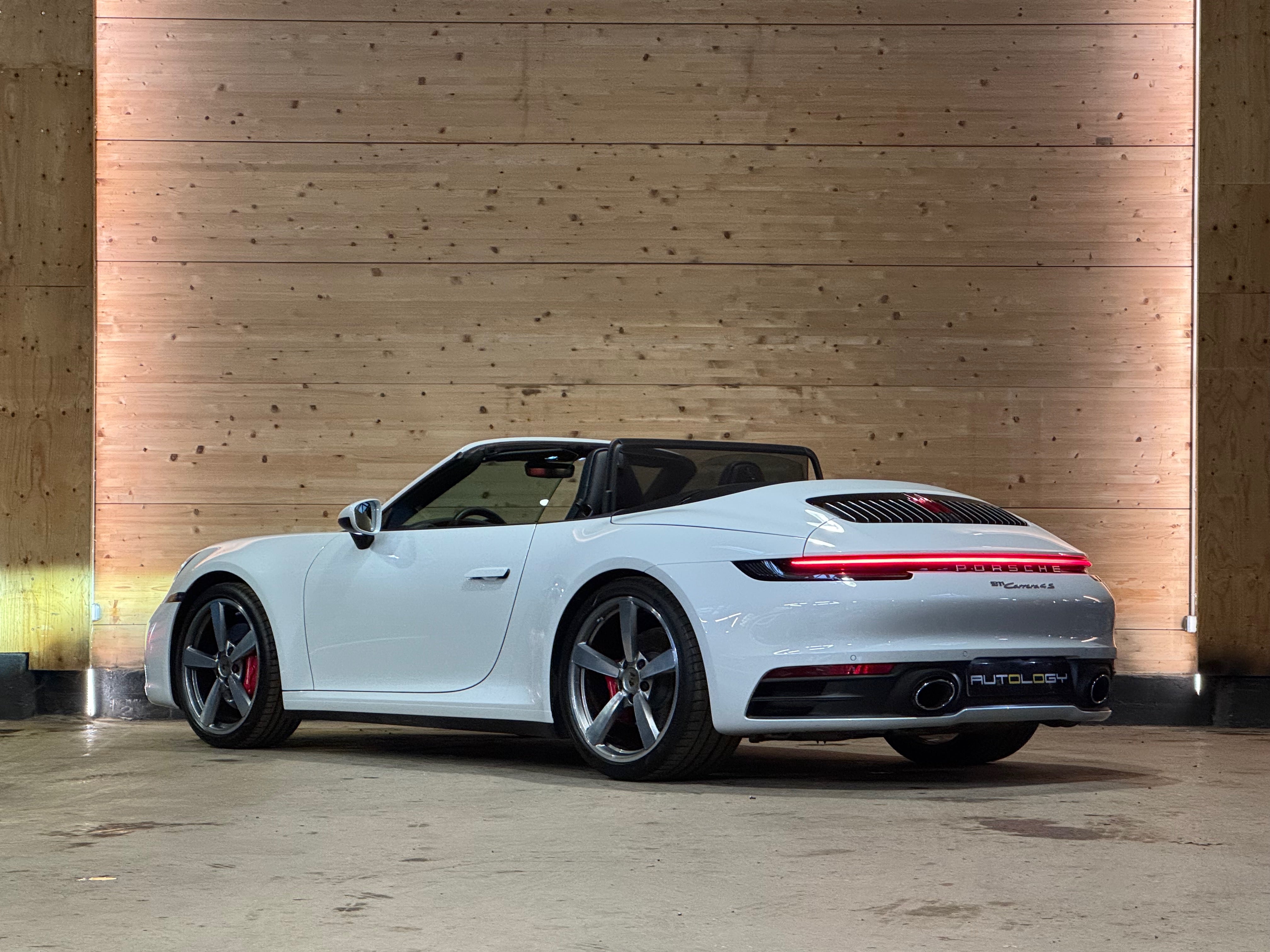 Porsche 992 Carrera 4S Cabriolet