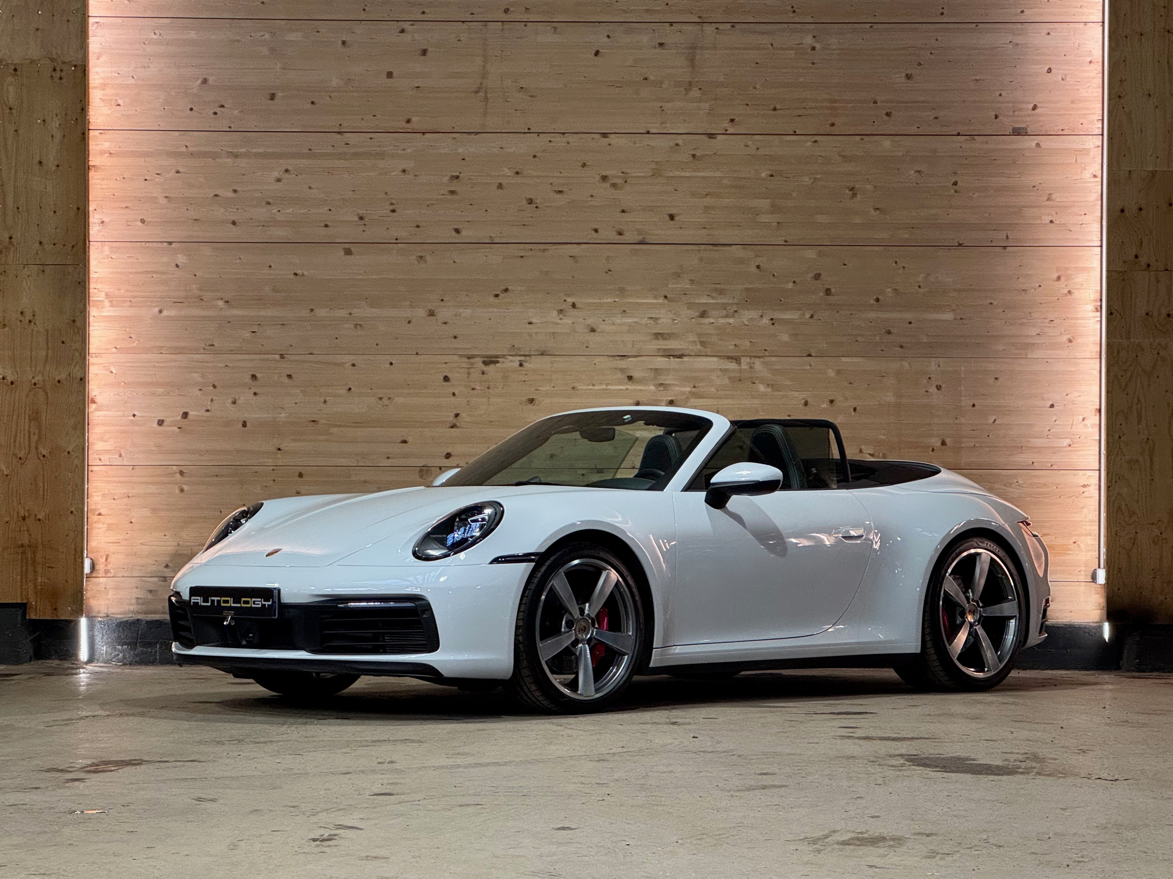 Porsche 992 Carrera 4S Cabriolet
