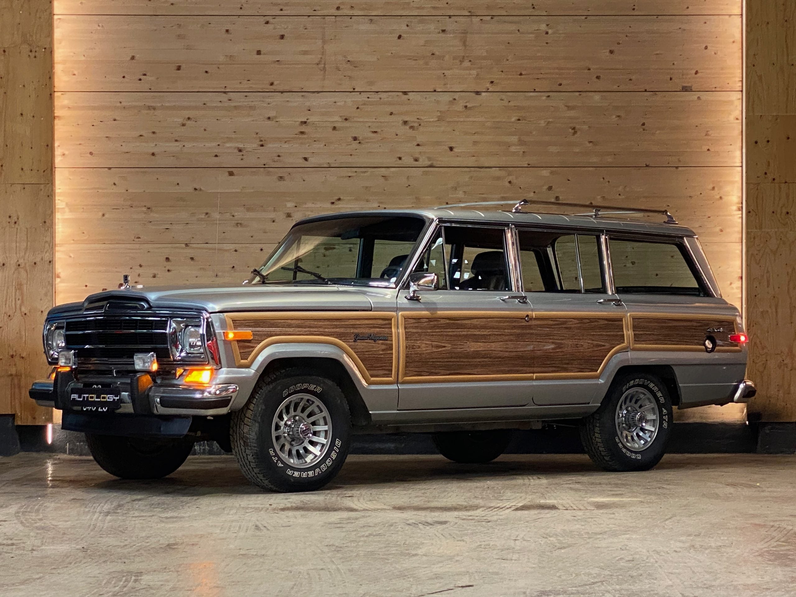 JEEP GRAND WAGONEER “FINAL EDITION”