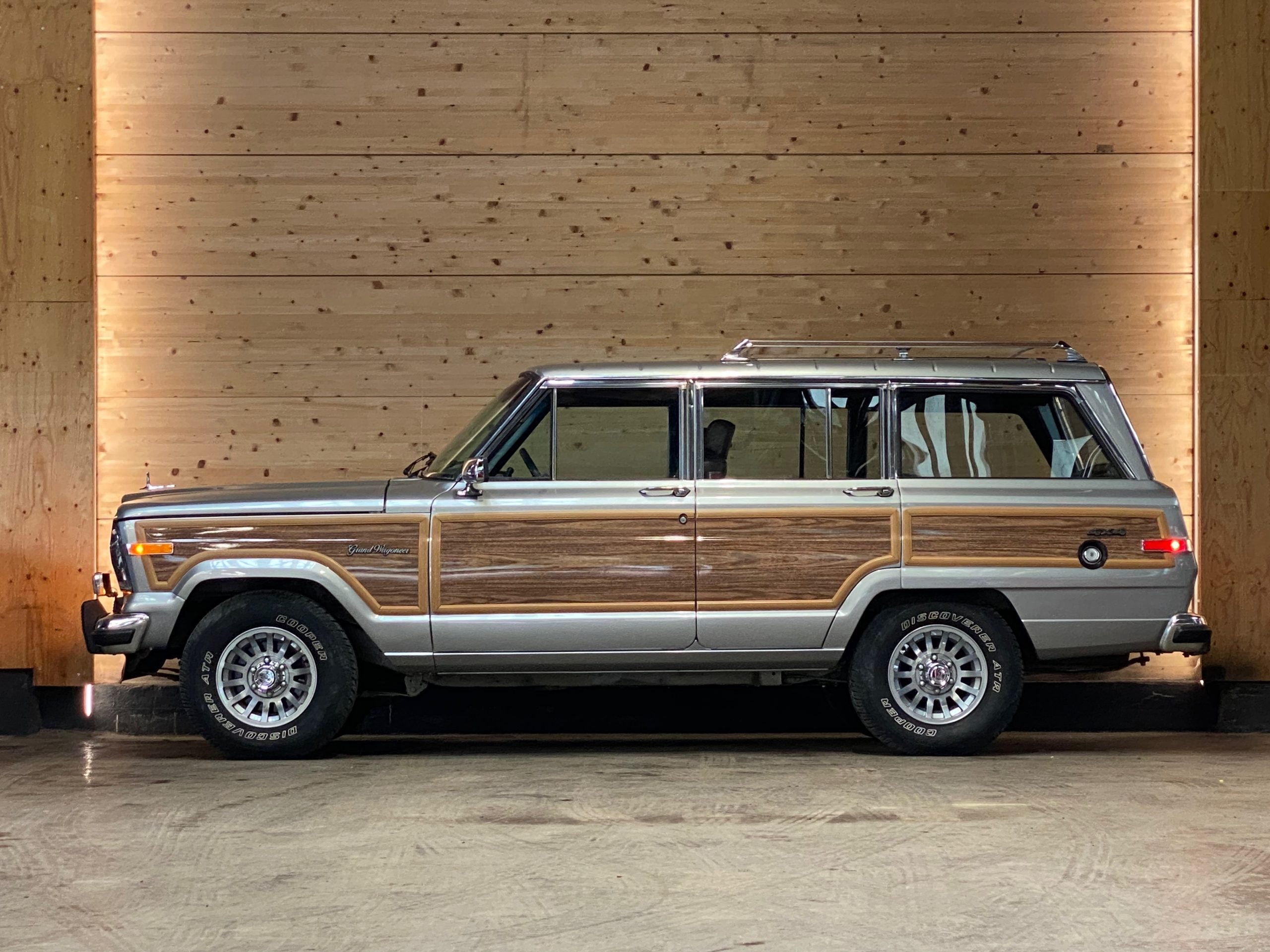 JEEP GRAND WAGONEER “FINAL EDITION”
