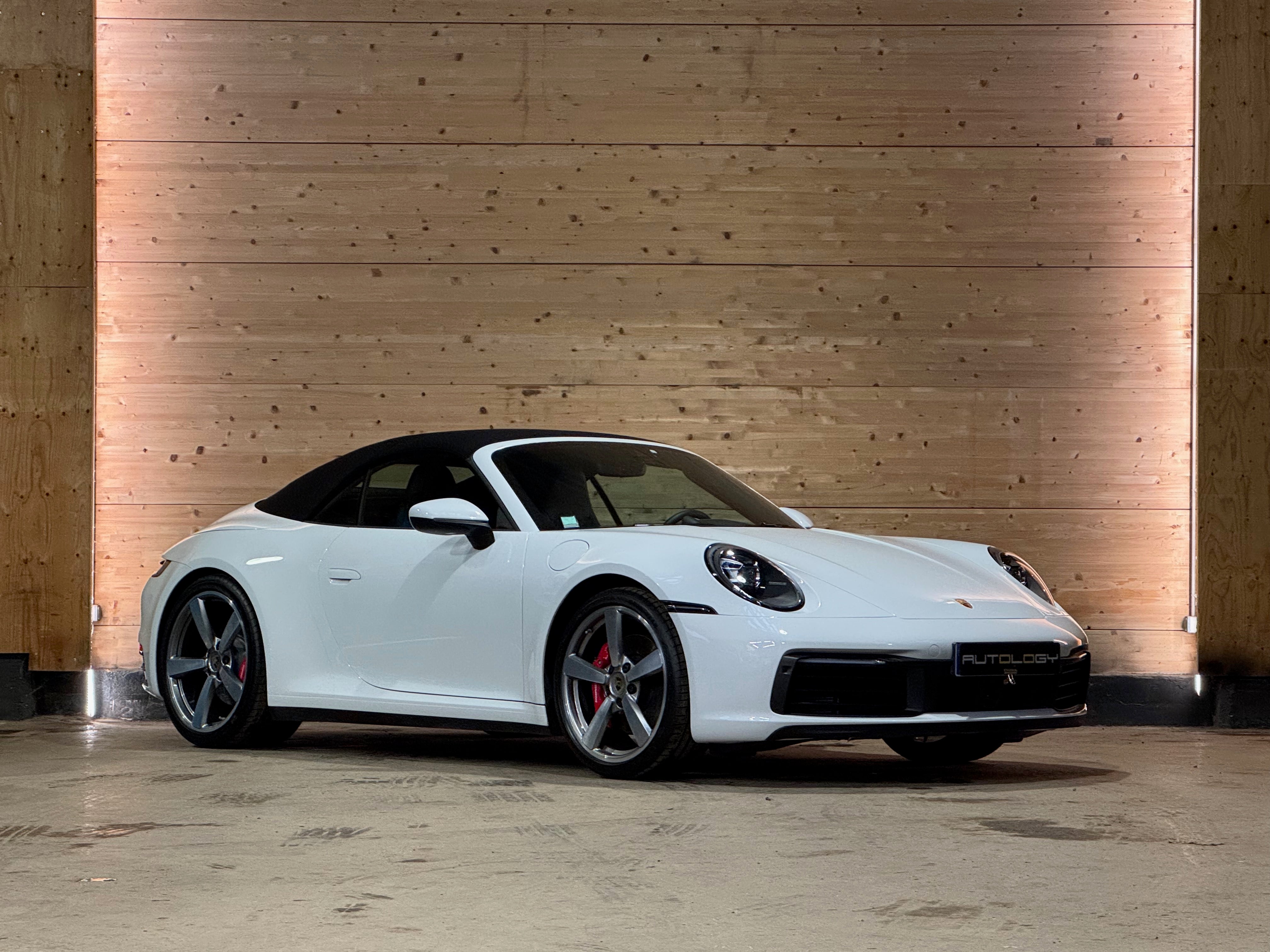 Porsche 992 Carrera 4S Cabriolet
