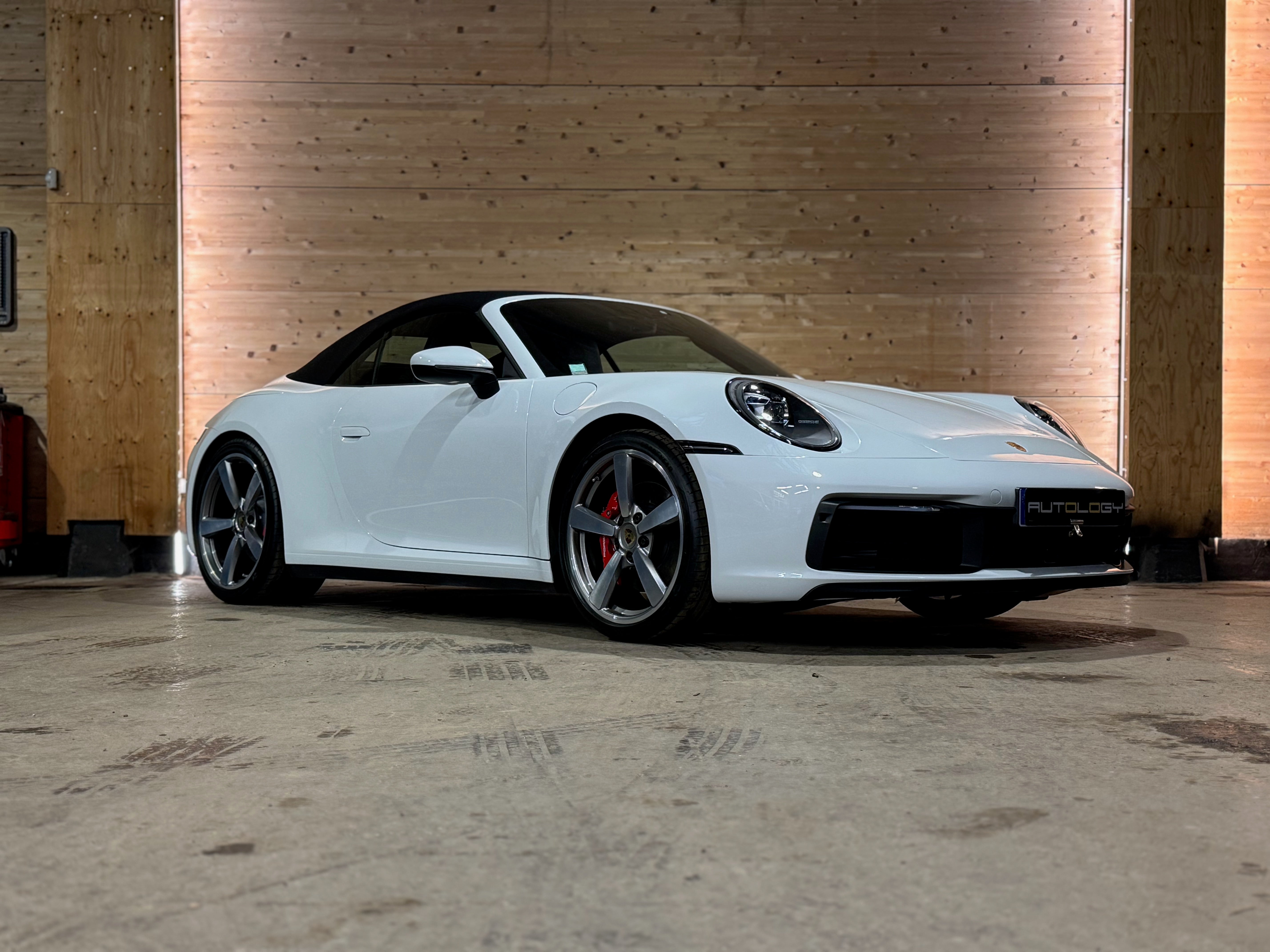 Porsche 992 Carrera 4S Cabriolet