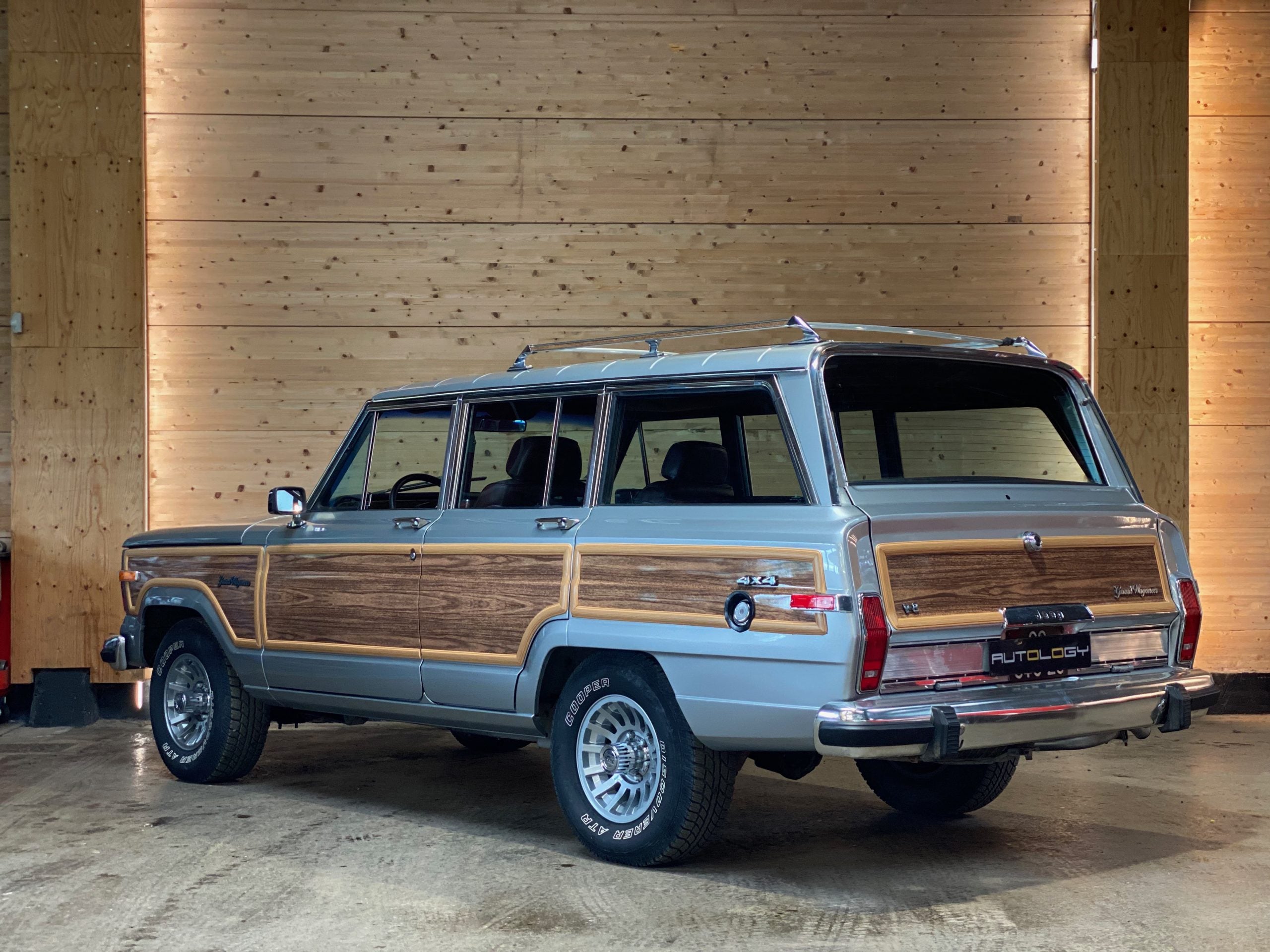 JEEP GRAND WAGONEER “FINAL EDITION”