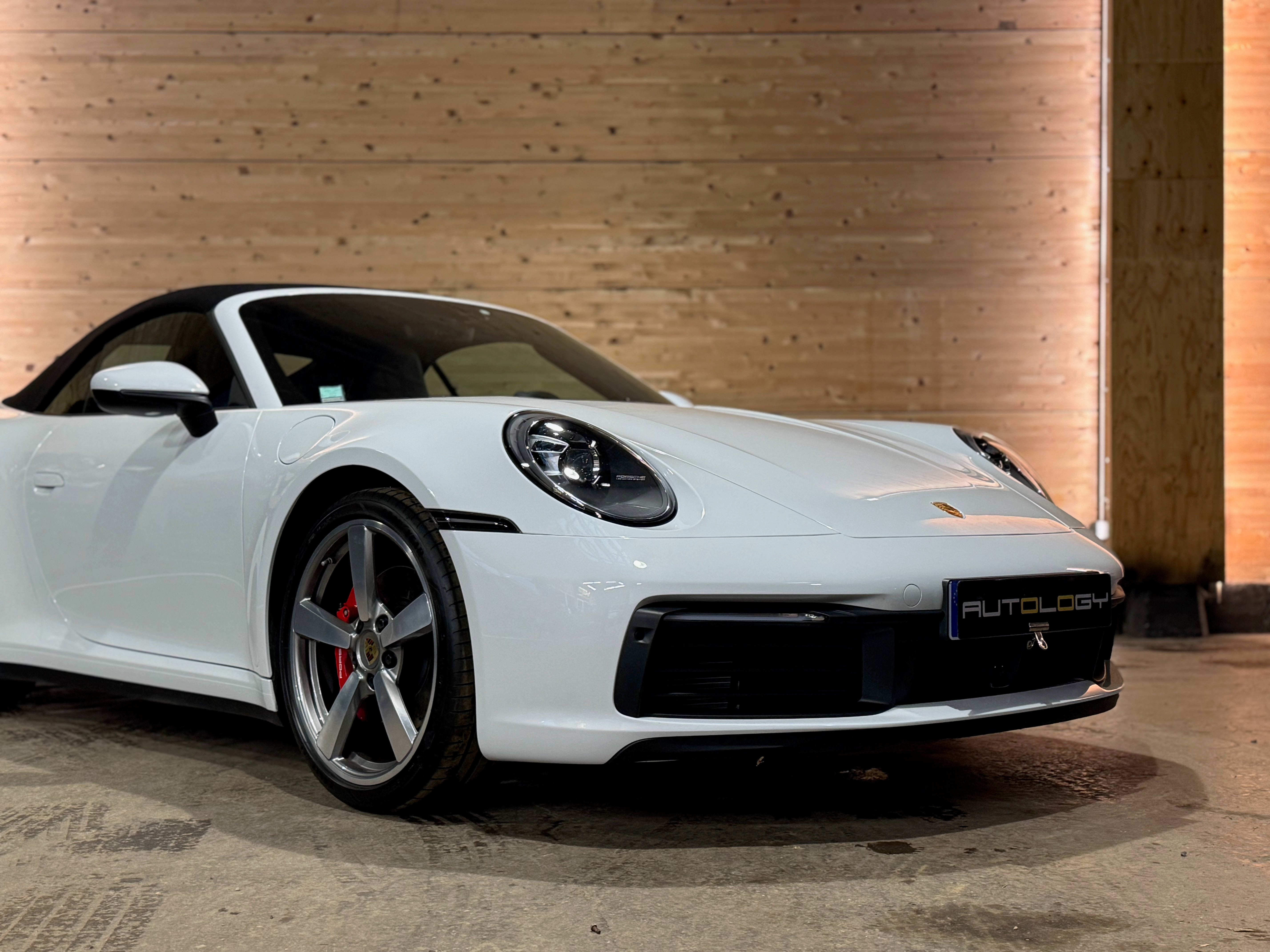 Porsche 992 Carrera 4S Cabriolet
