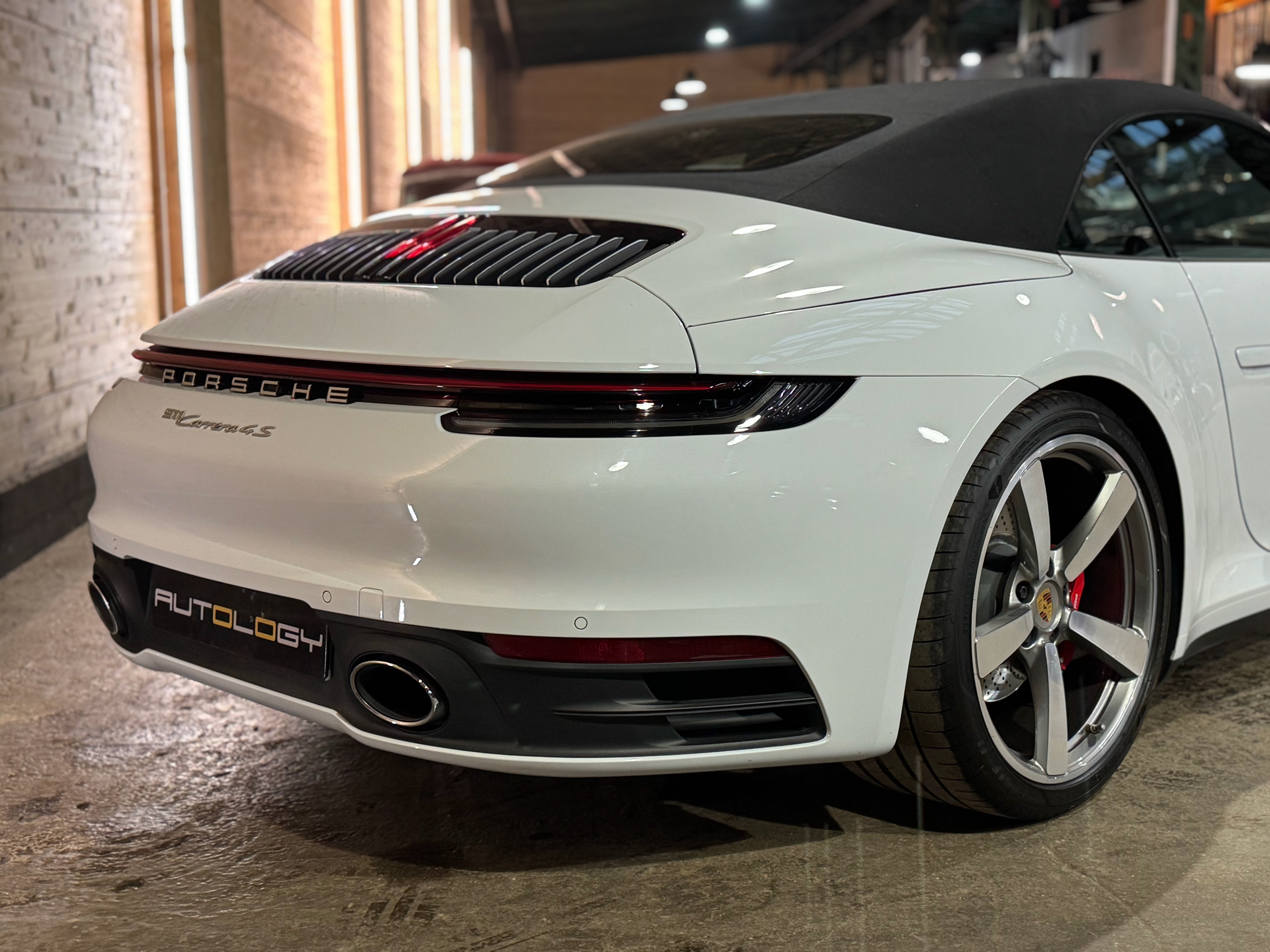 Porsche 992 Carrera 4S Cabriolet