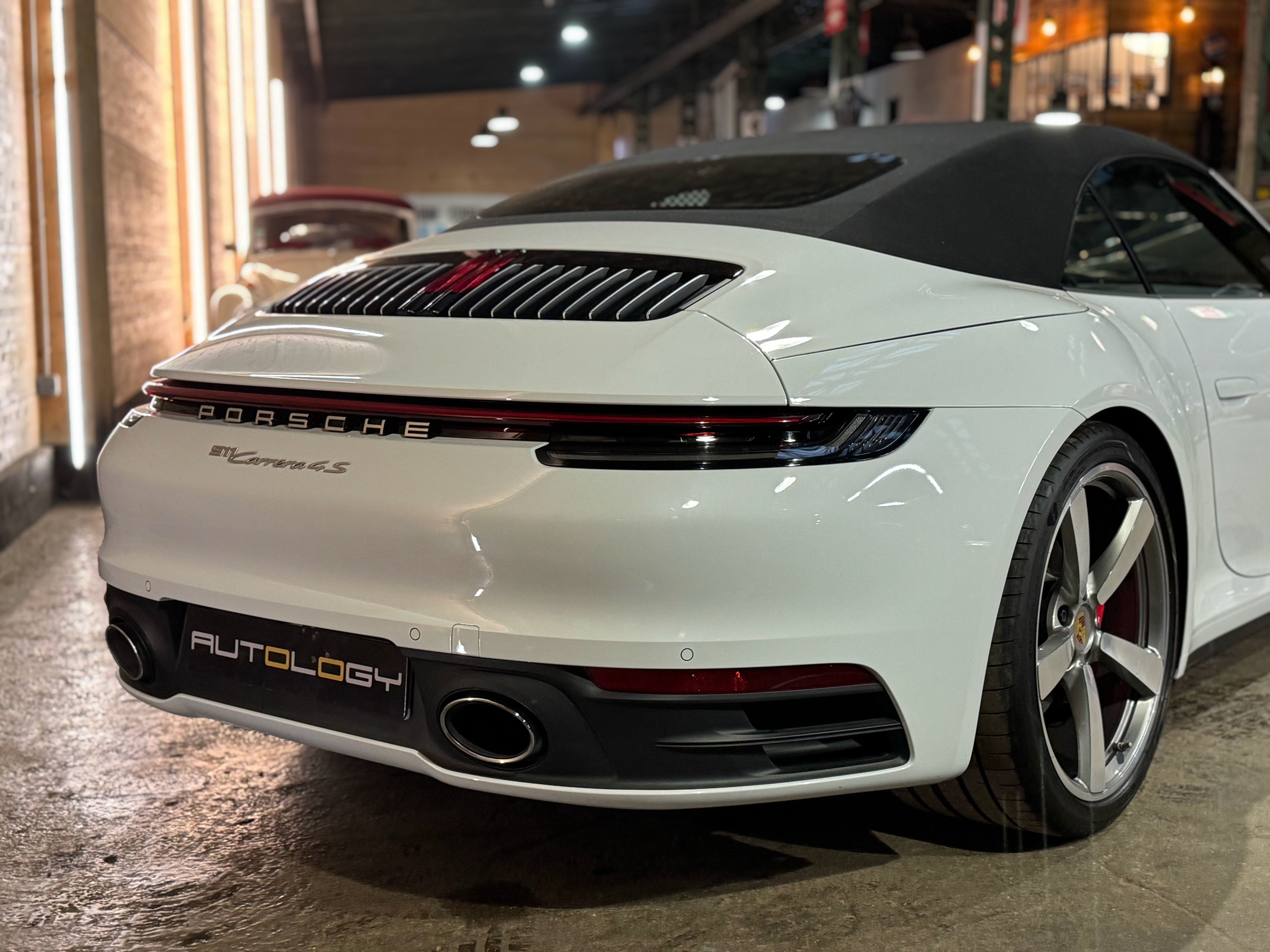Porsche 992 Carrera 4S Cabriolet