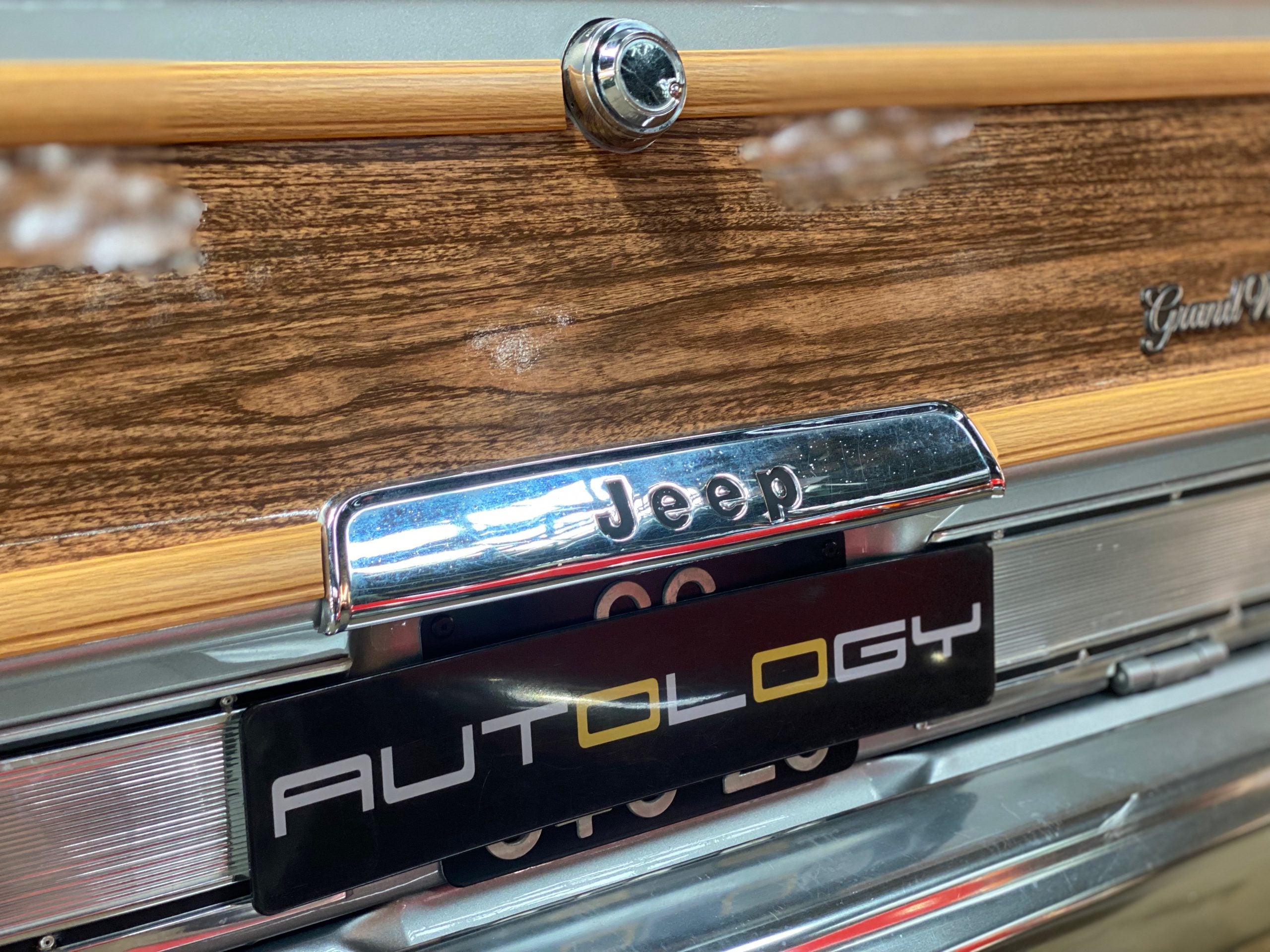 JEEP GRAND WAGONEER “FINAL EDITION”