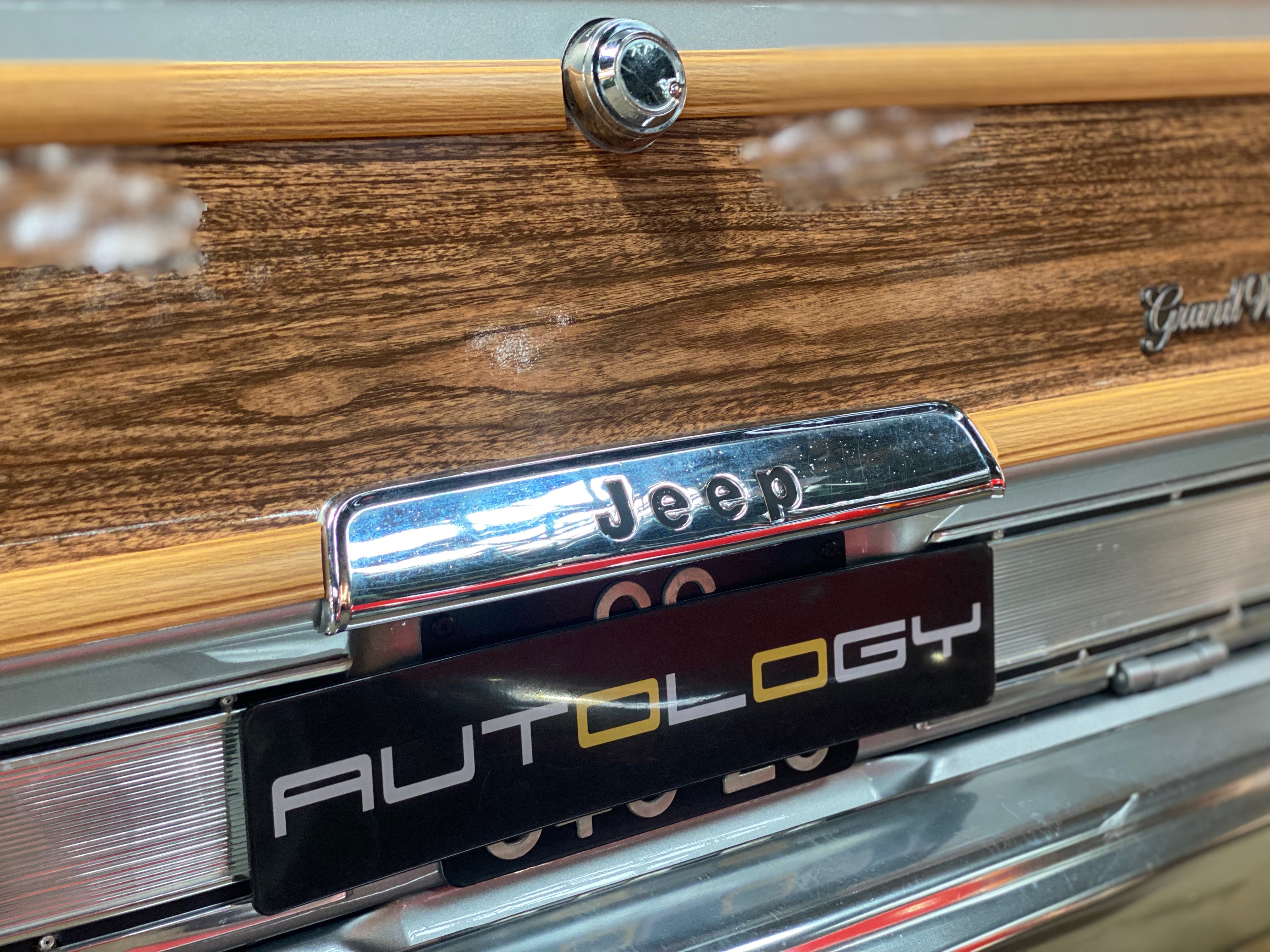 JEEP GRAND WAGONEER “FINAL EDITION”