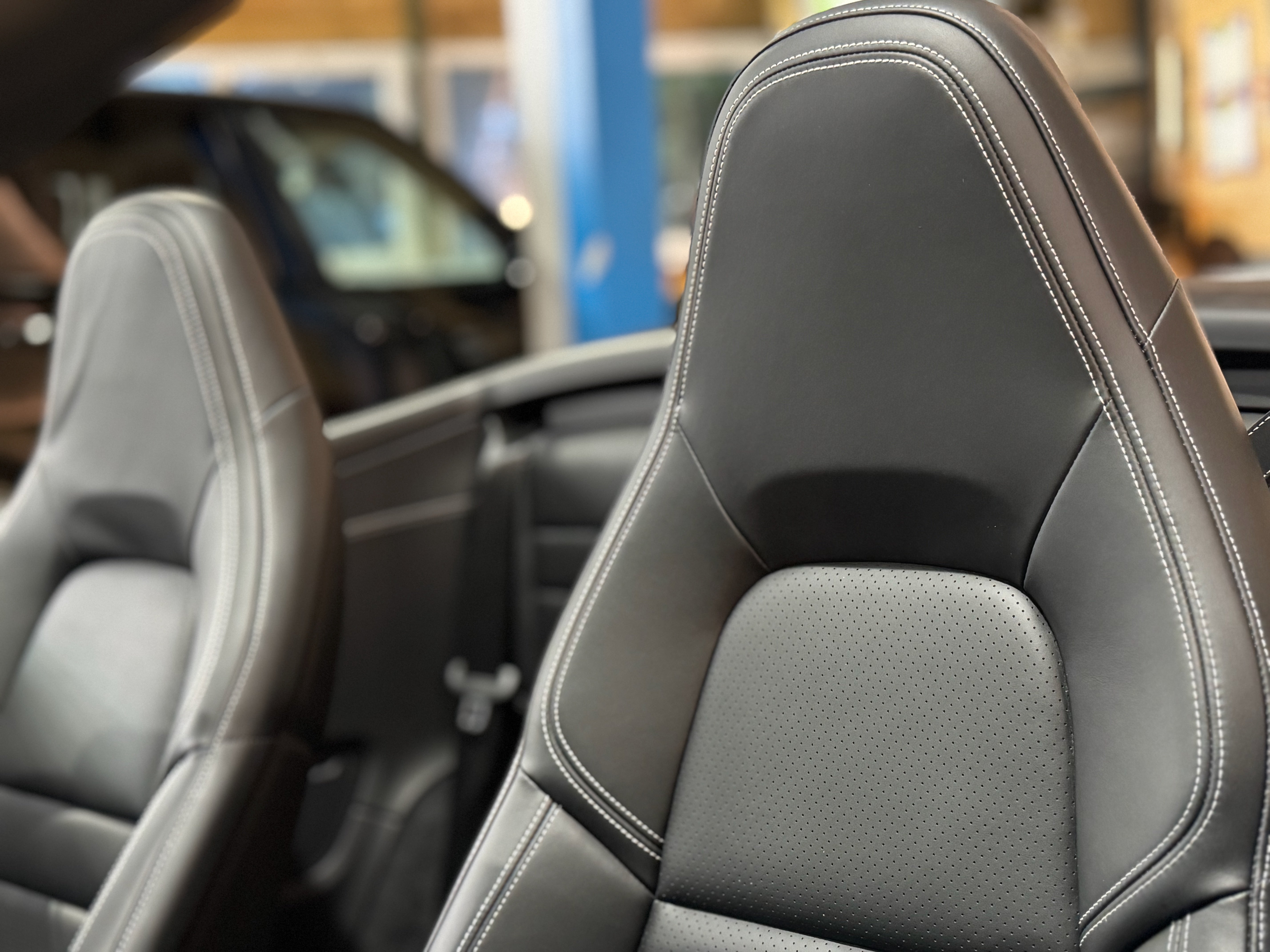 Porsche 992 Carrera 4S Cabriolet