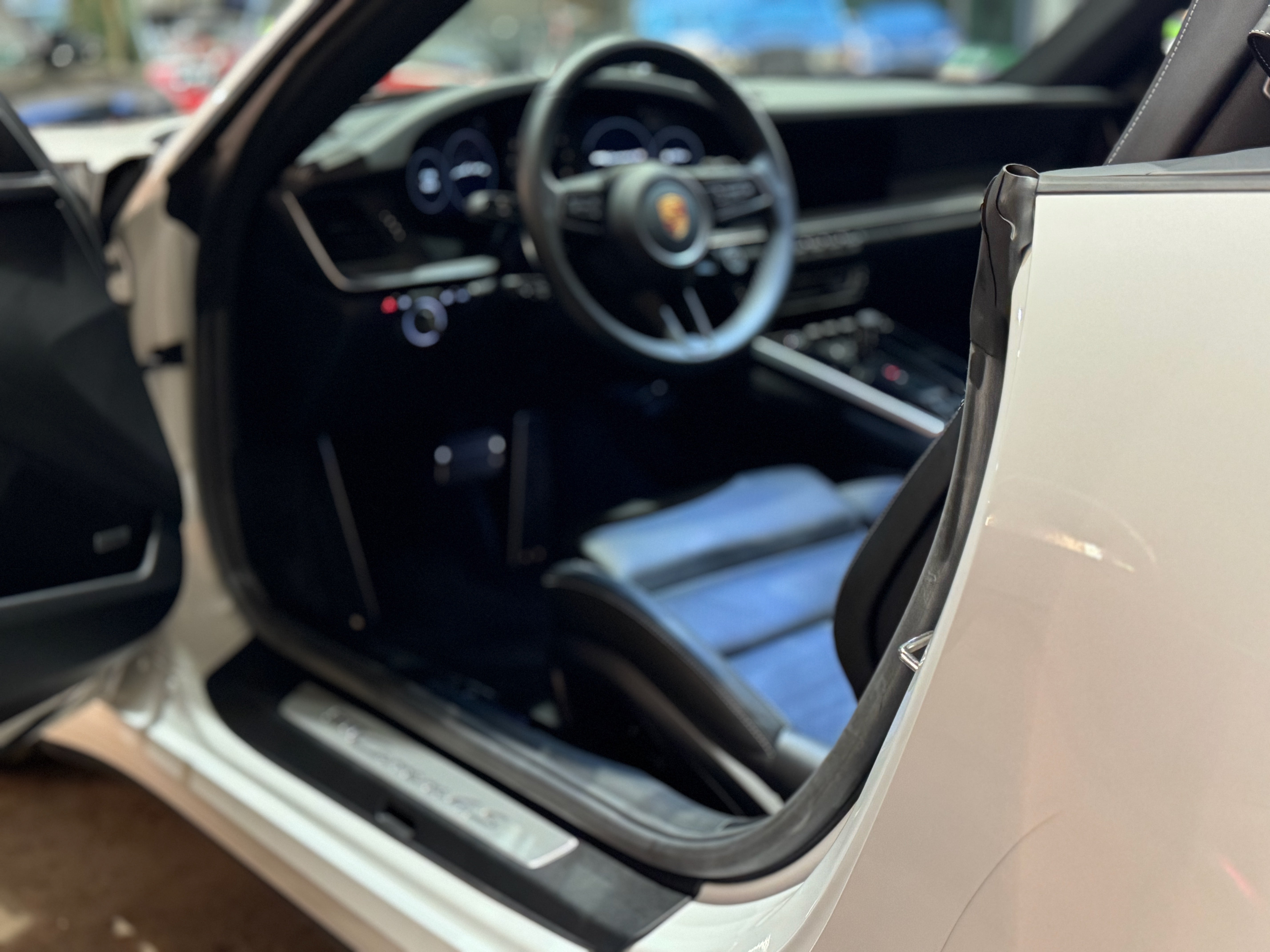 Porsche 992 Carrera 4S Cabriolet