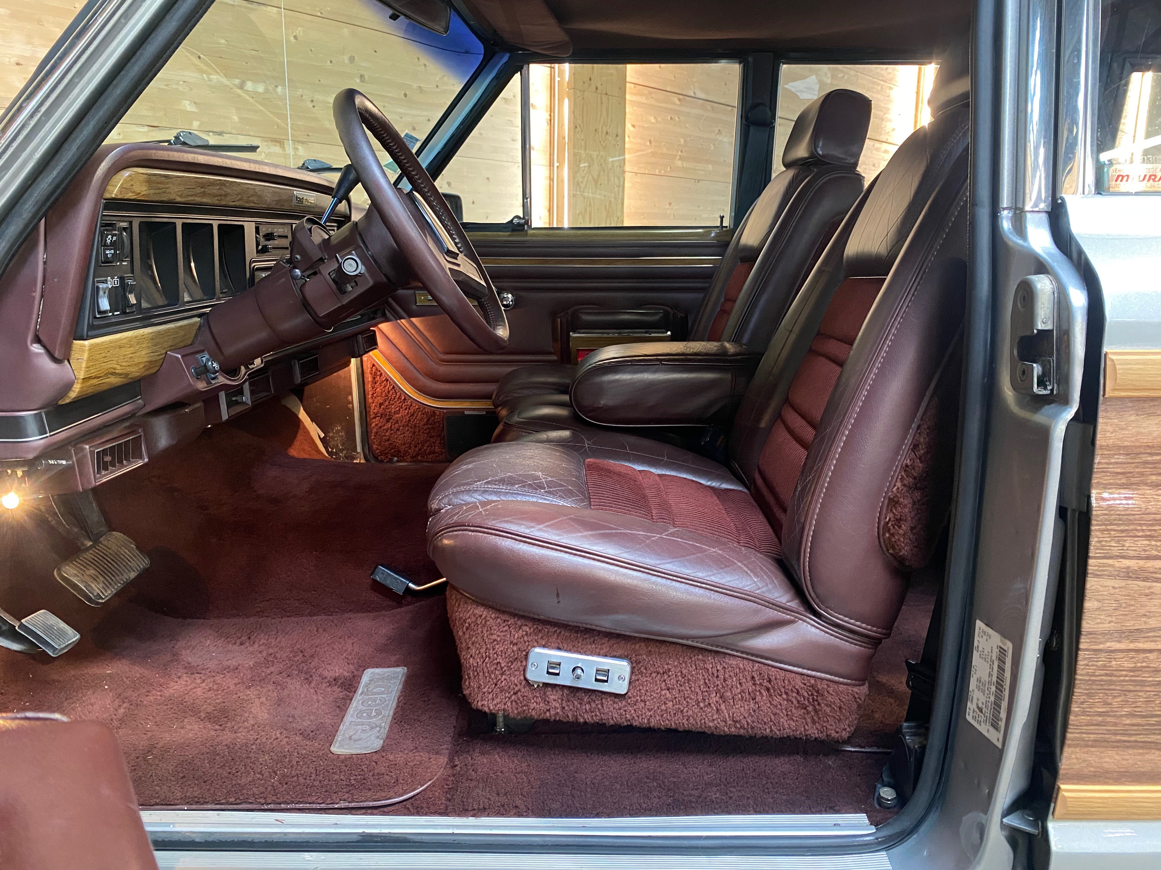 JEEP GRAND WAGONEER “FINAL EDITION”