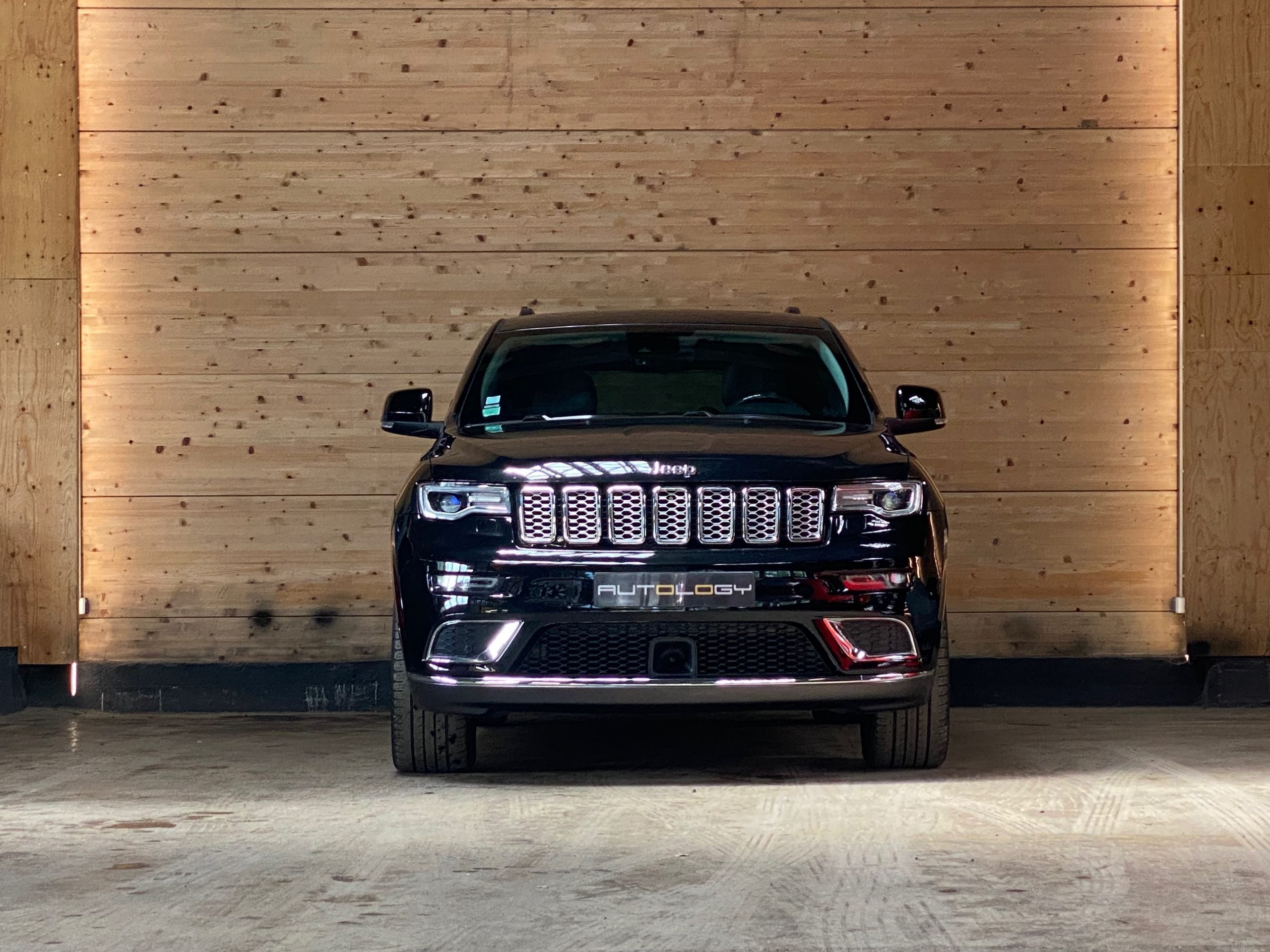 Jeep Grand Cherokee V8 5.7 Summit BVA8