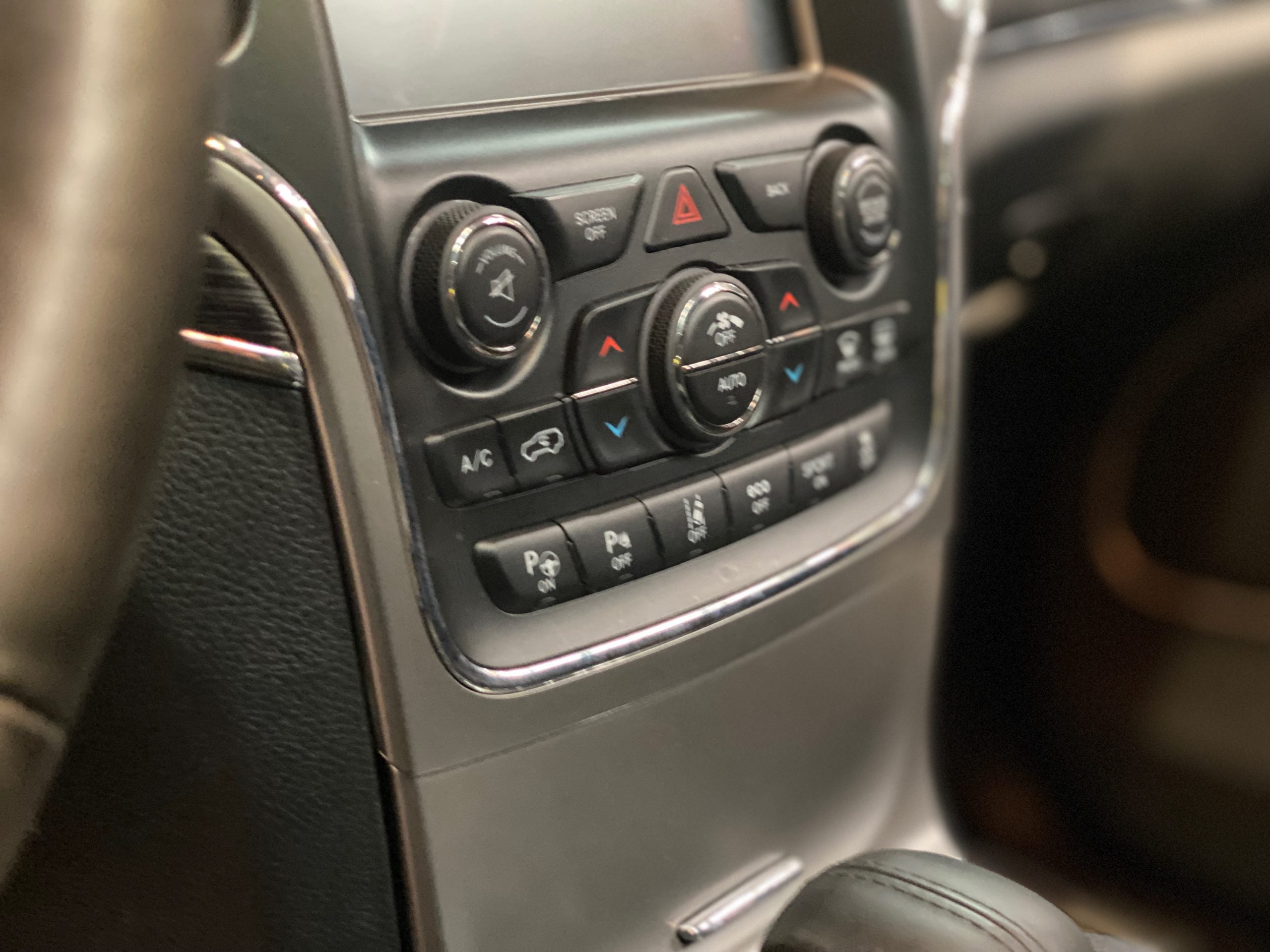 Jeep Grand Cherokee V8 5.7 Summit BVA8
