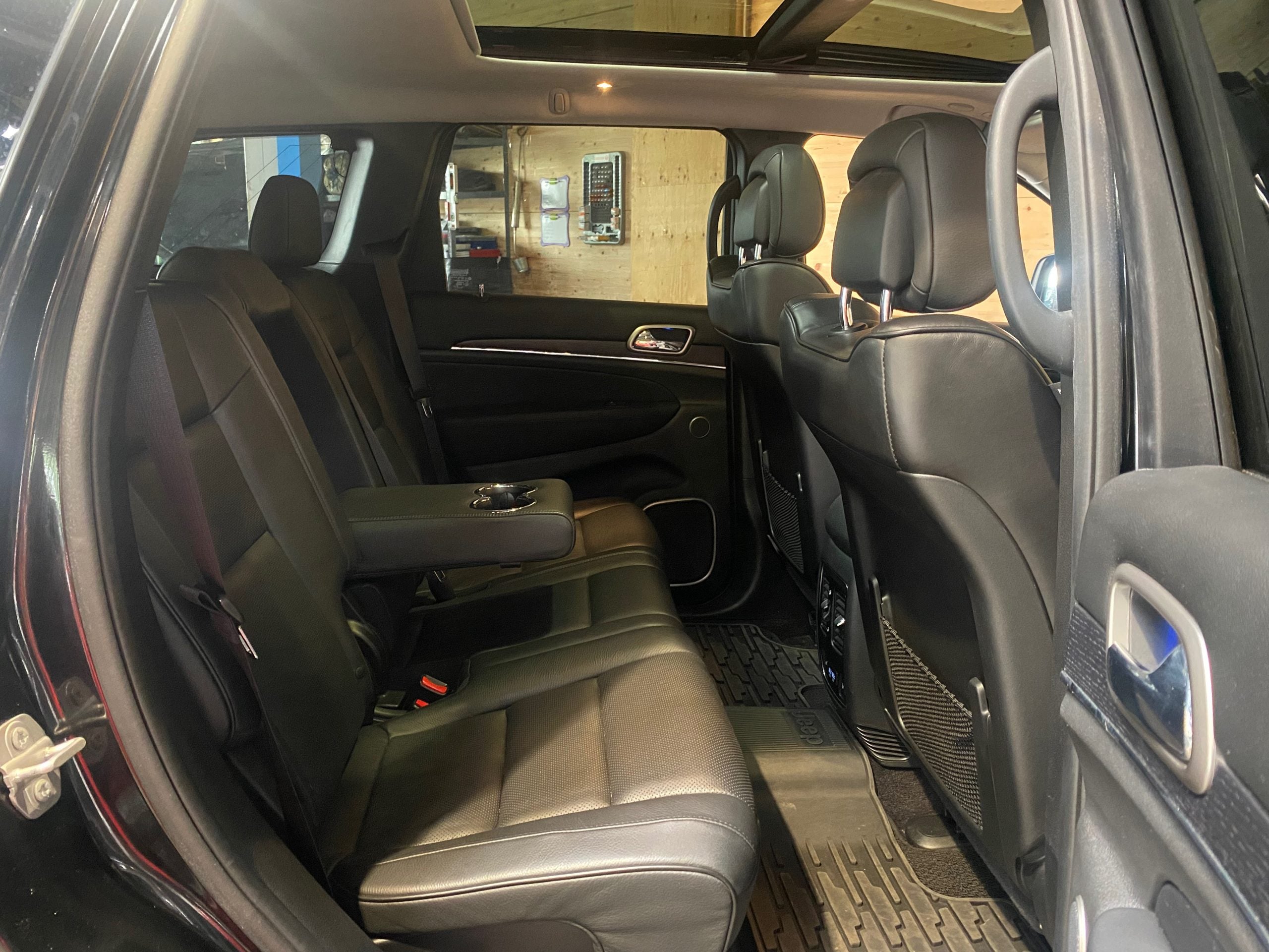 Jeep Grand Cherokee V8 5.7 Summit BVA8