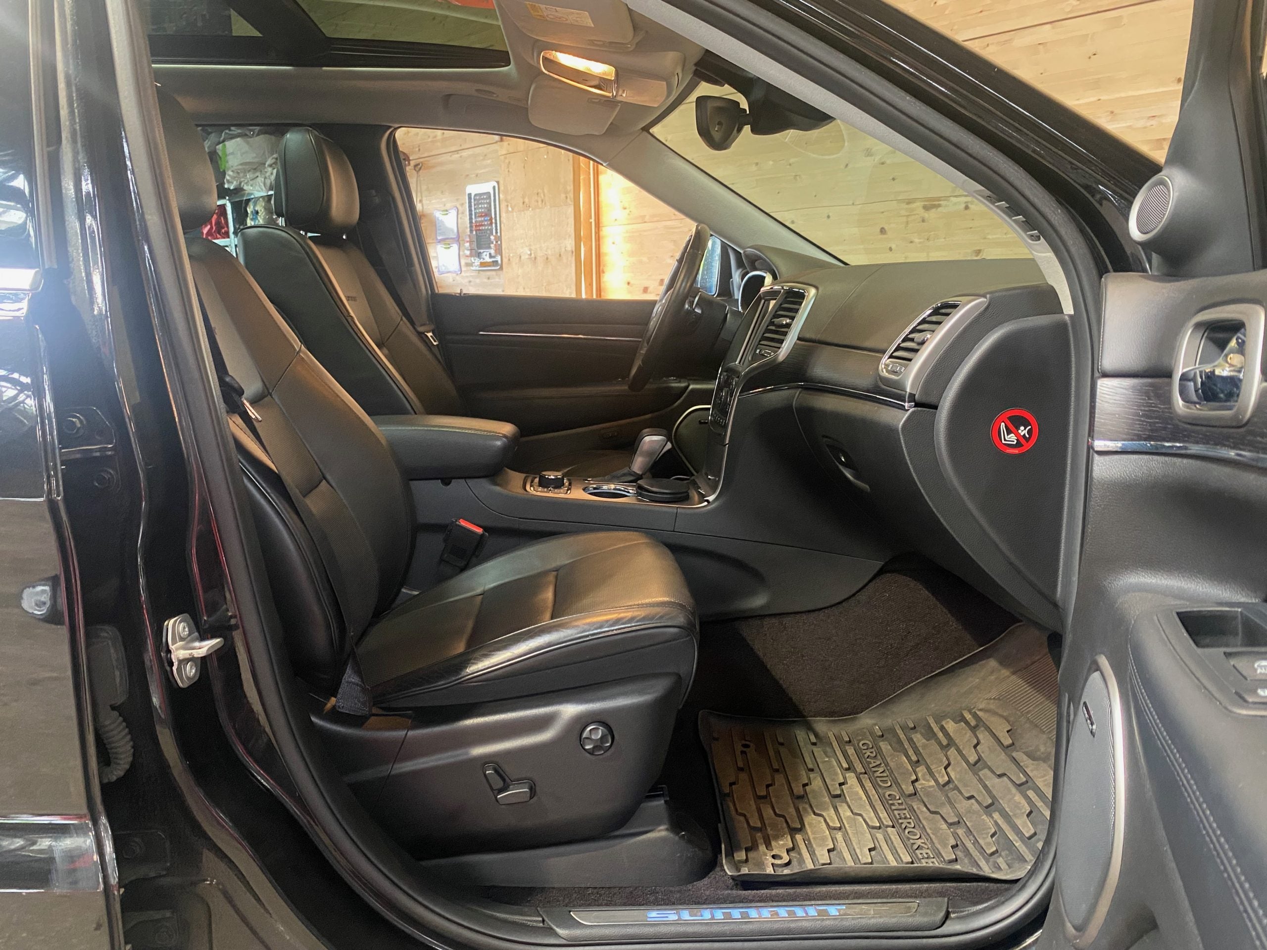 Jeep Grand Cherokee V8 5.7 Summit BVA8
