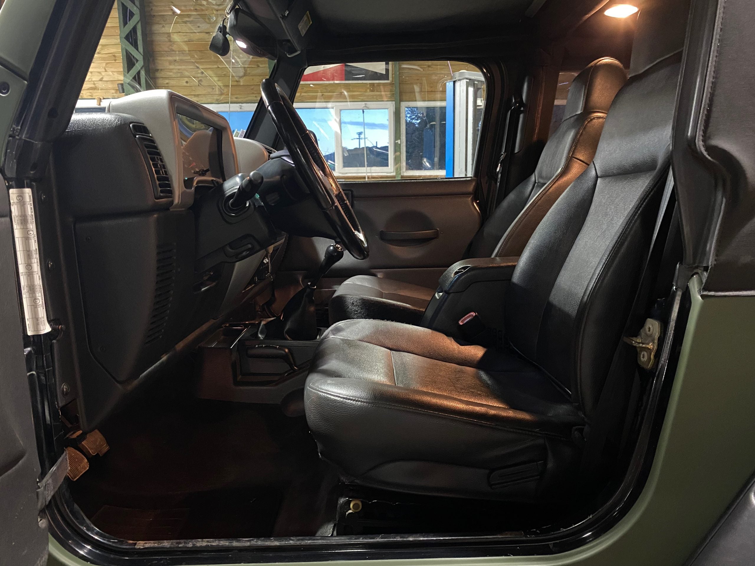 Jeep Wrangler TJ 4.0 Sahara BVM6