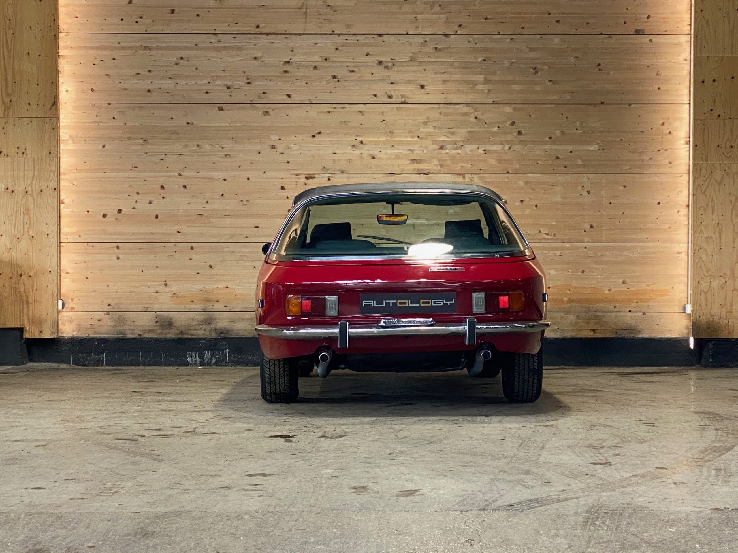Jensen Interceptor III