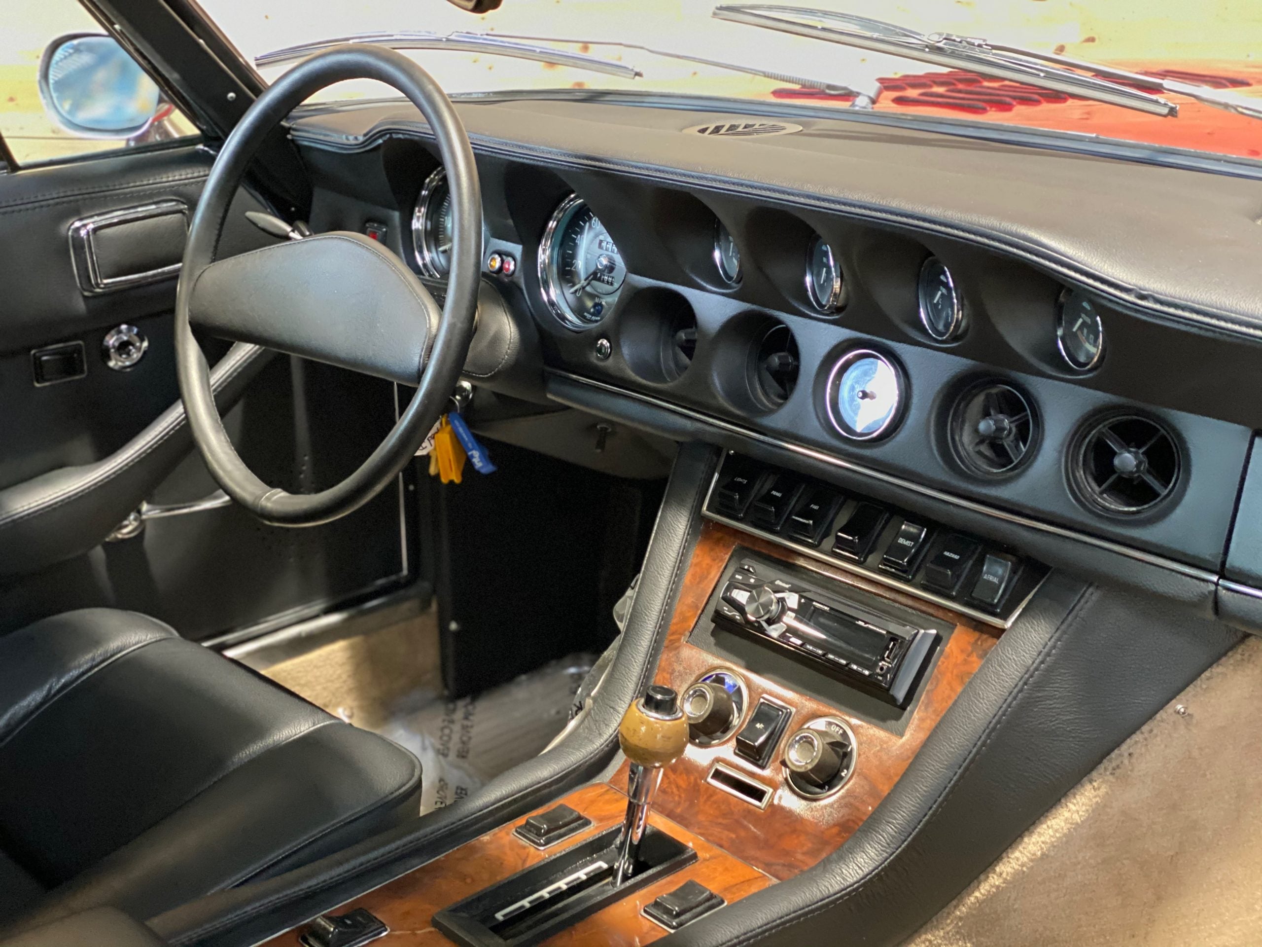 Jensen Interceptor III