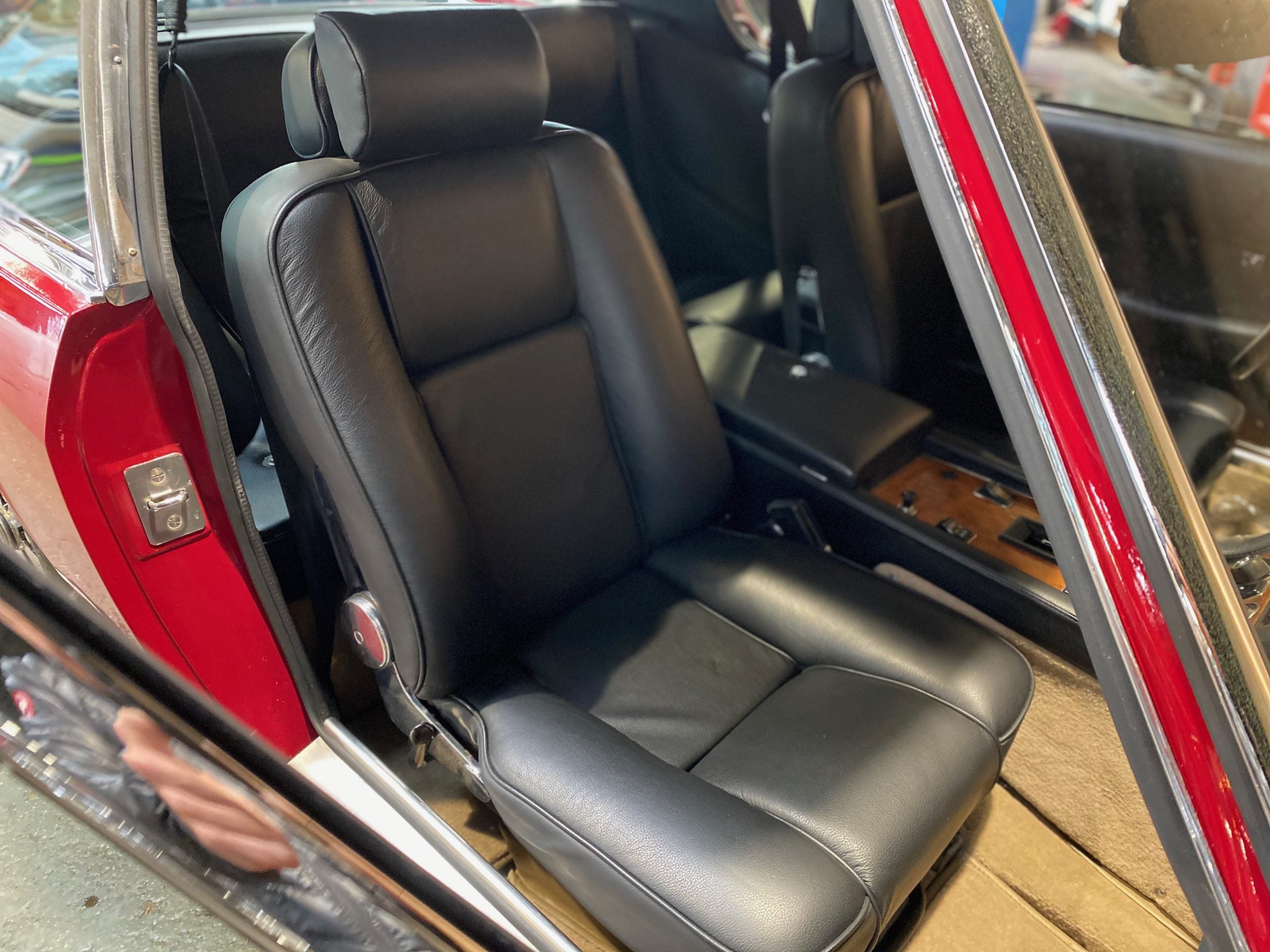 Jensen Interceptor III