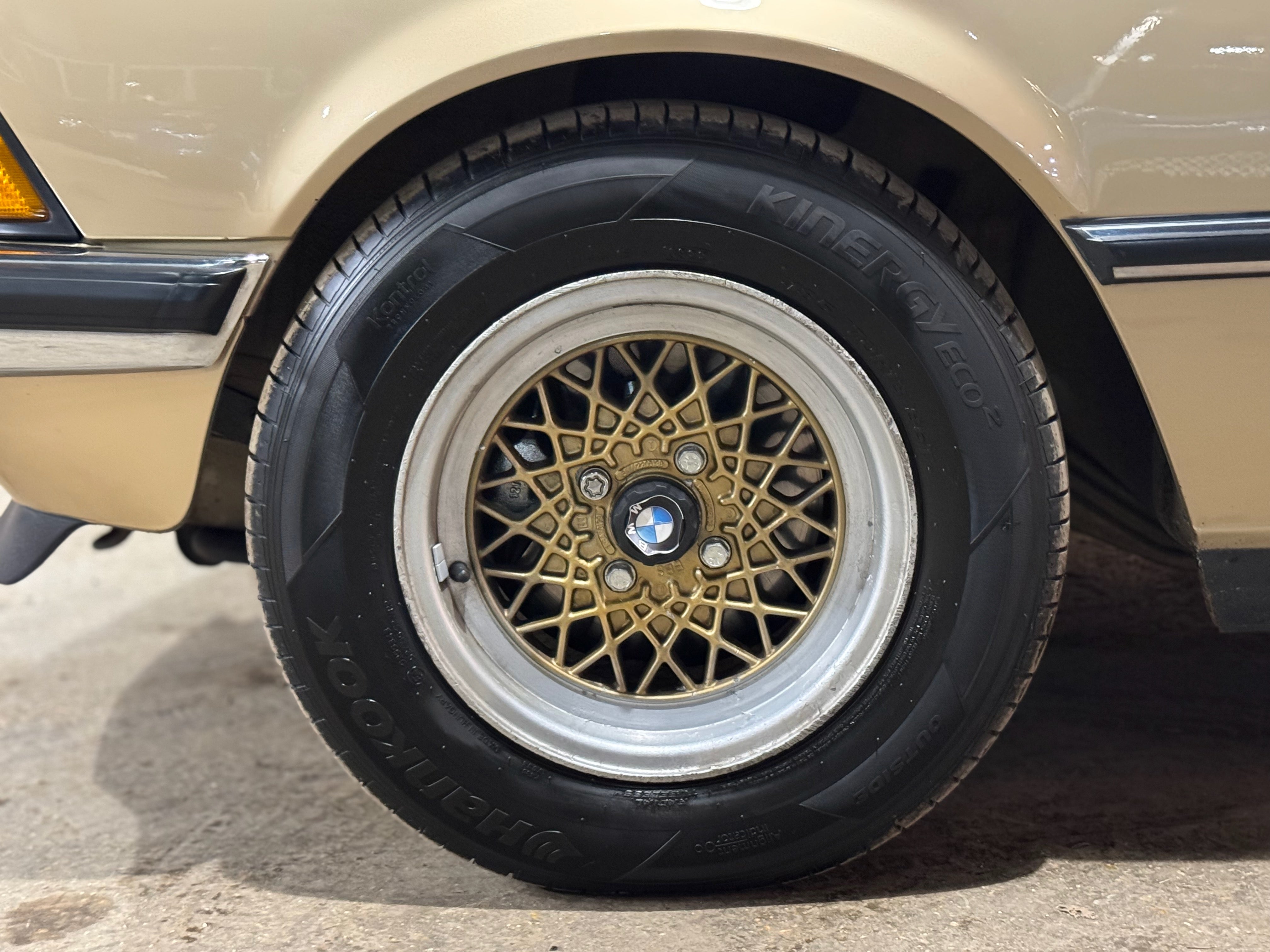 BMW 323i - E21 - Phase 2