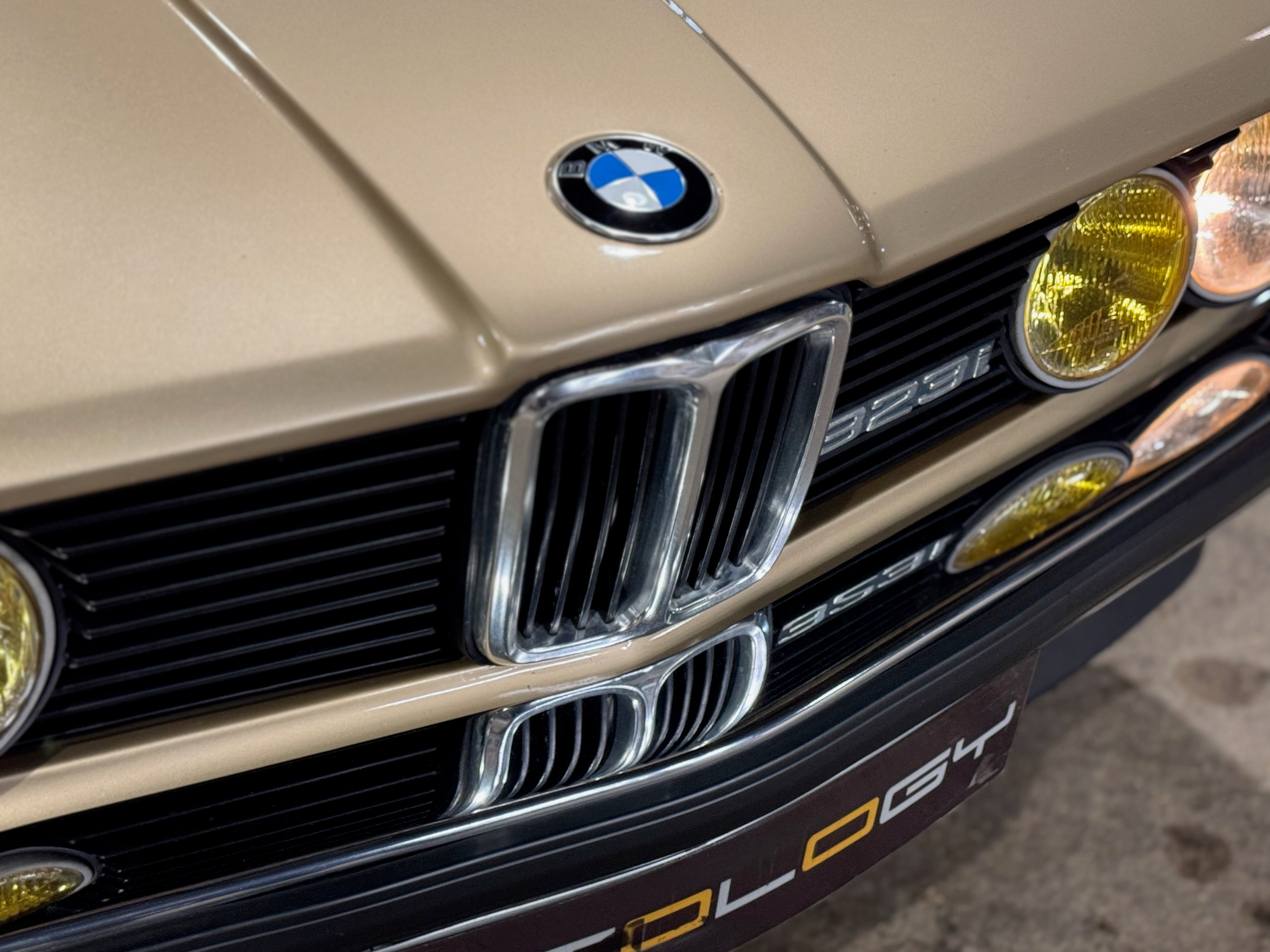 BMW 323i - E21 - Phase 2