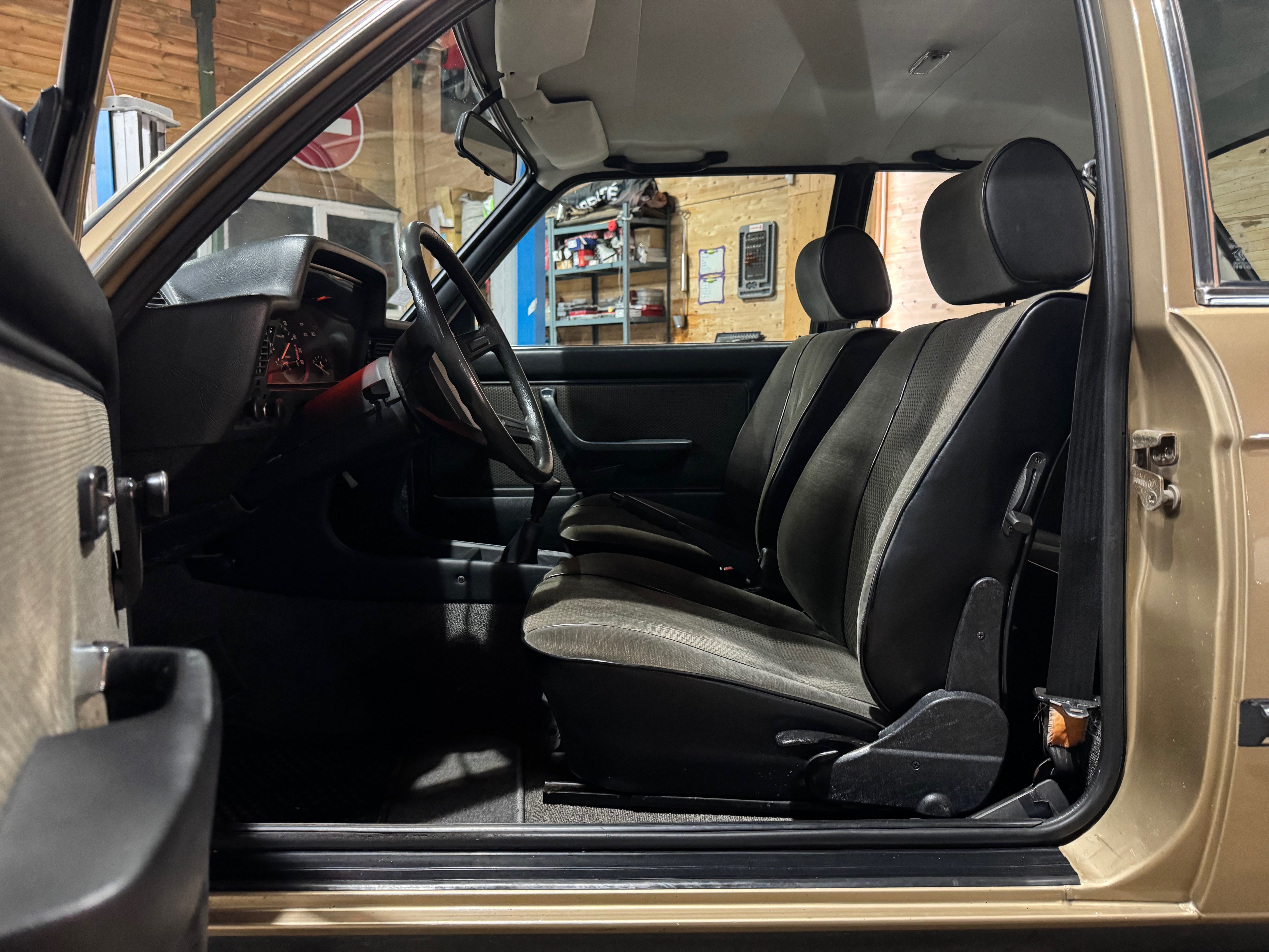 BMW 323i - E21 - Phase 2