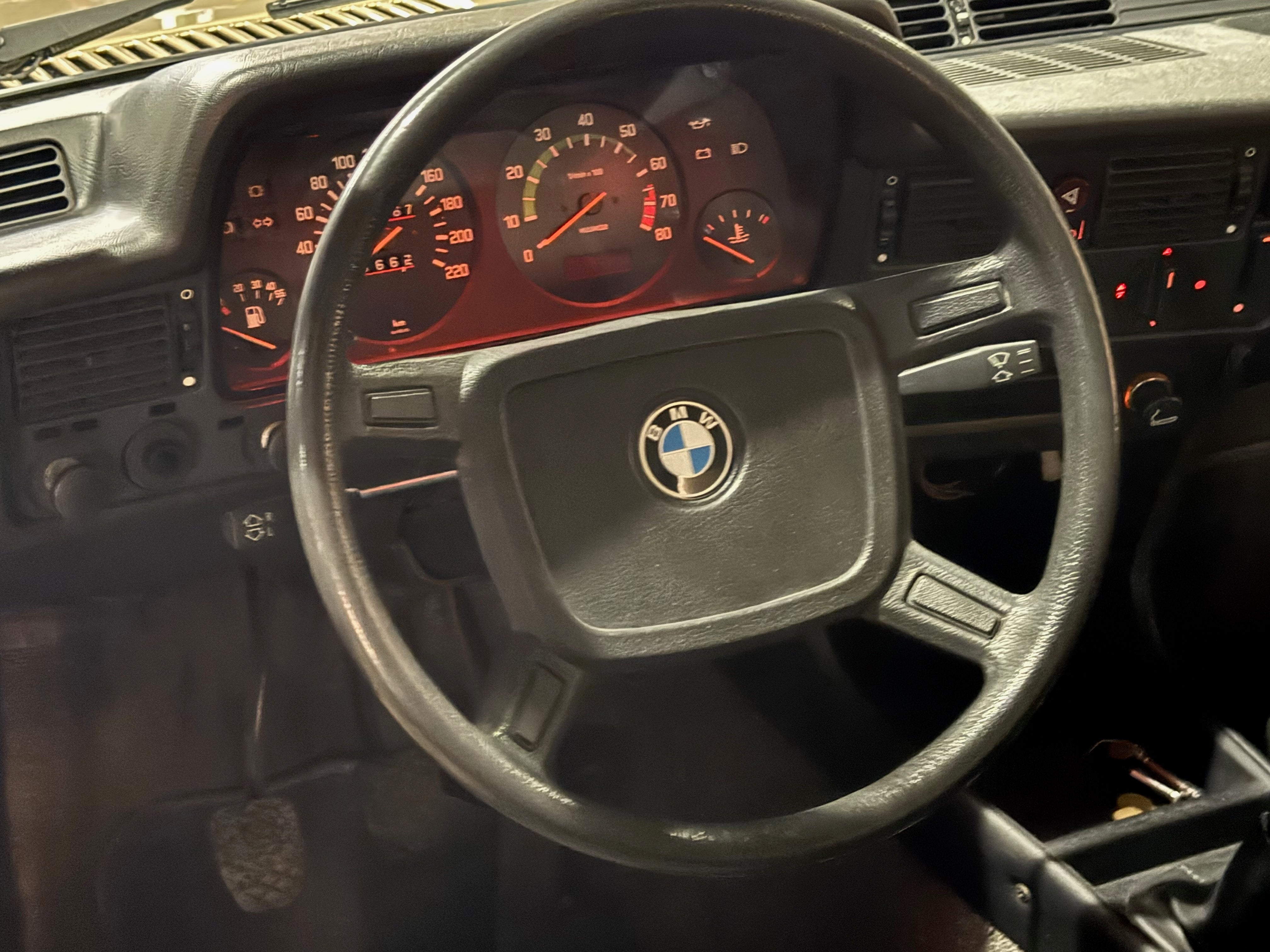 BMW 323i - E21 - Phase 2