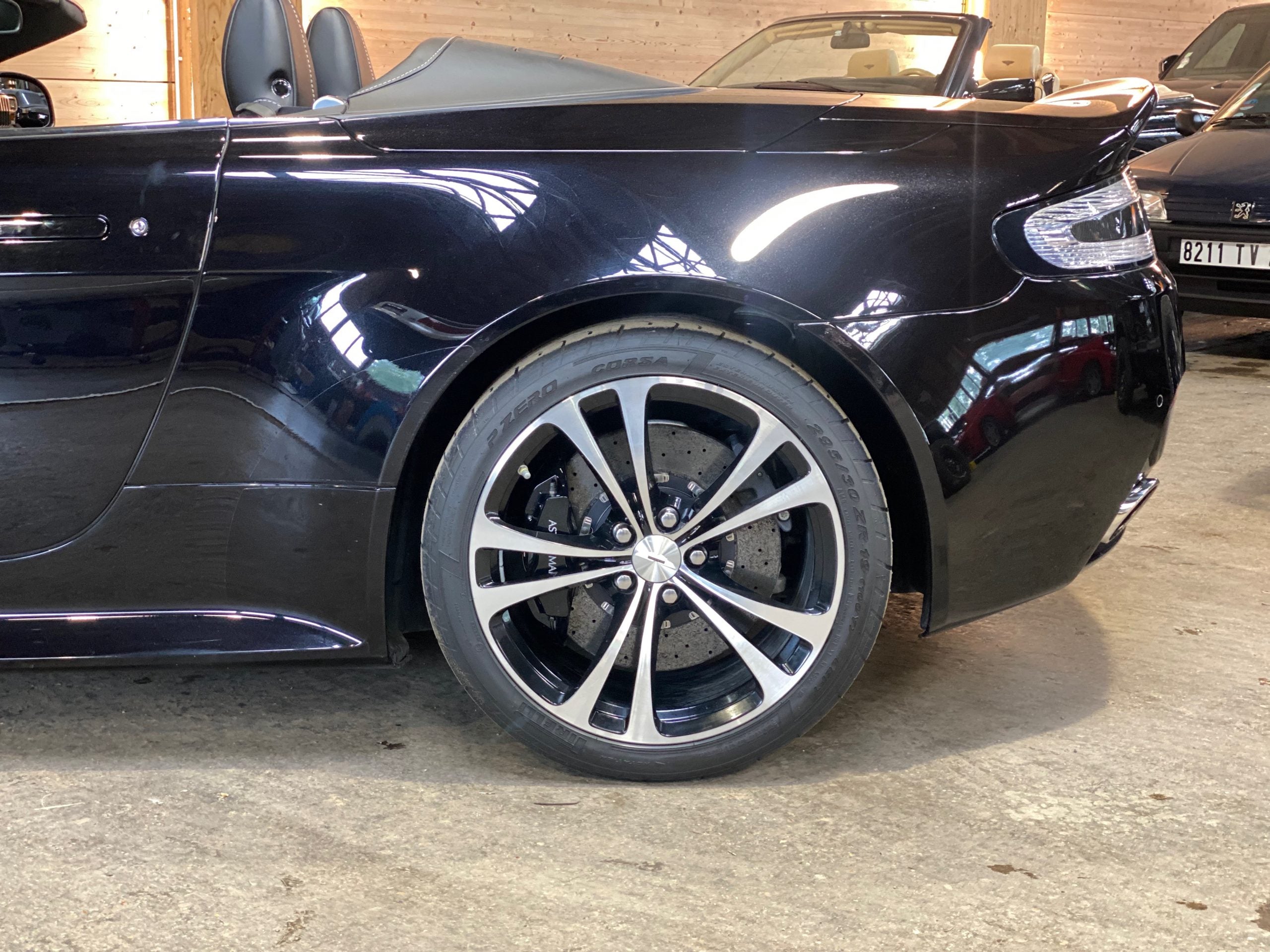 Aston Martin V12 Vantage Roadster BVM6 n°16/101