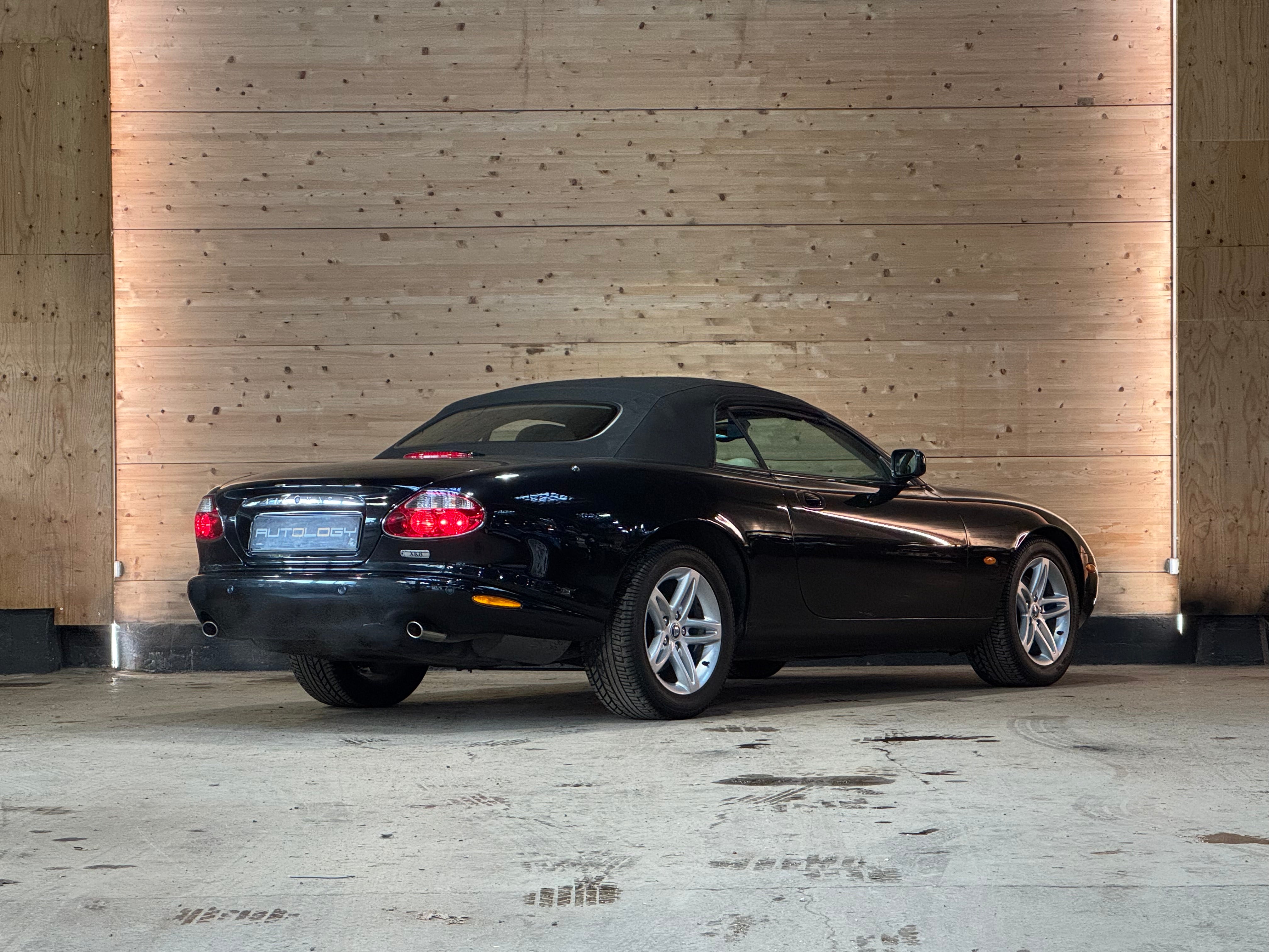 Jaguar XK8 Cabriolet 4.2 BVA6