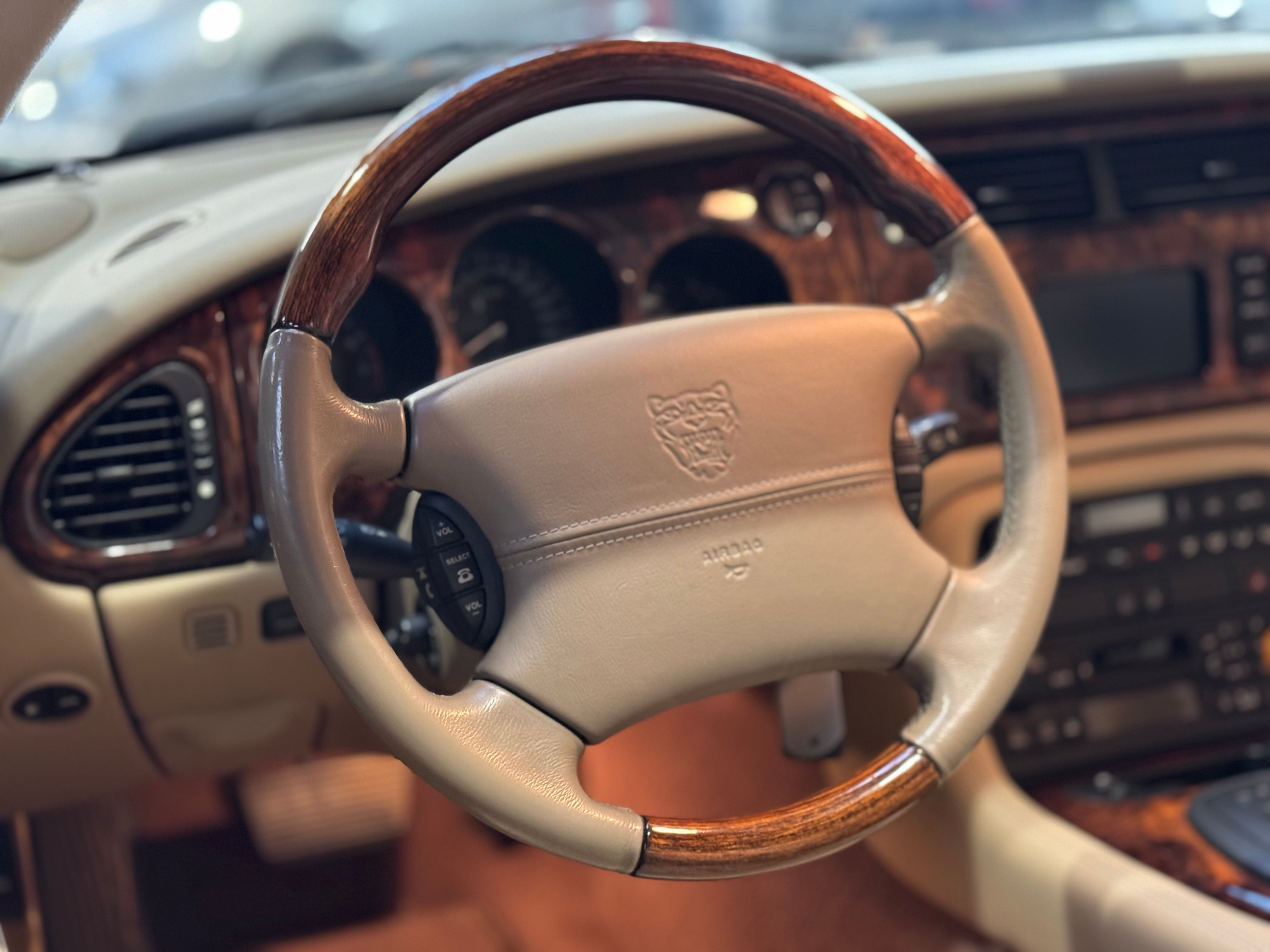 Jaguar XK8 Cabriolet 4.2 BVA6