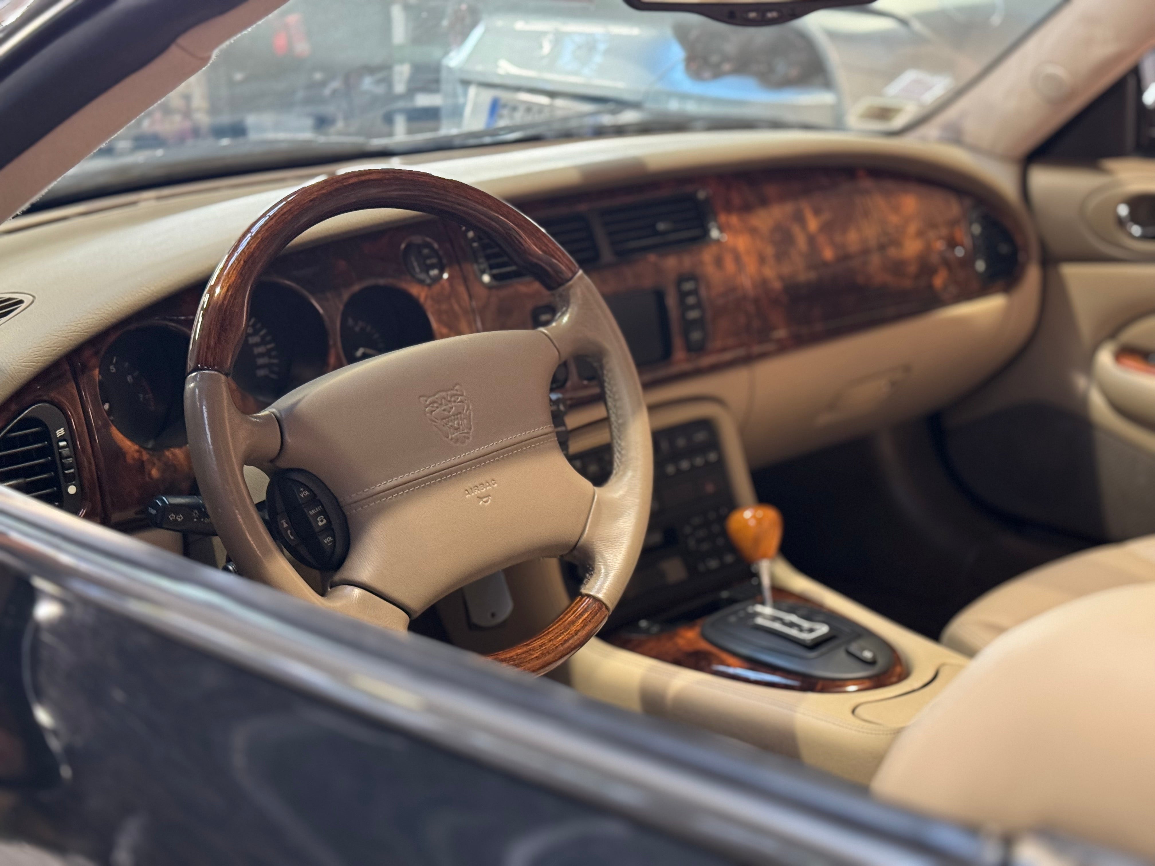 Jaguar XK8 Cabriolet 4.2 BVA6