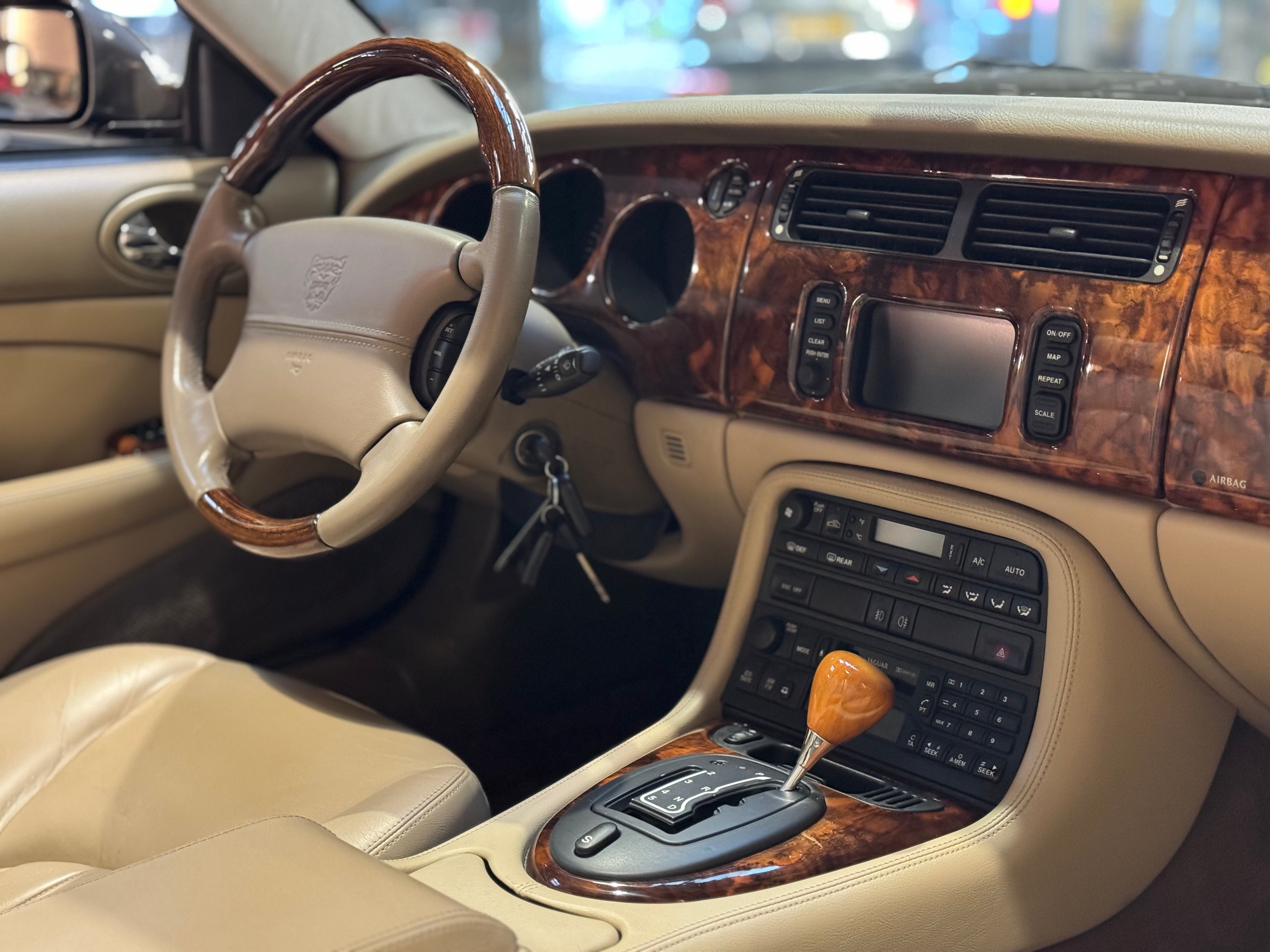 Jaguar XK8 Cabriolet 4.2 BVA6