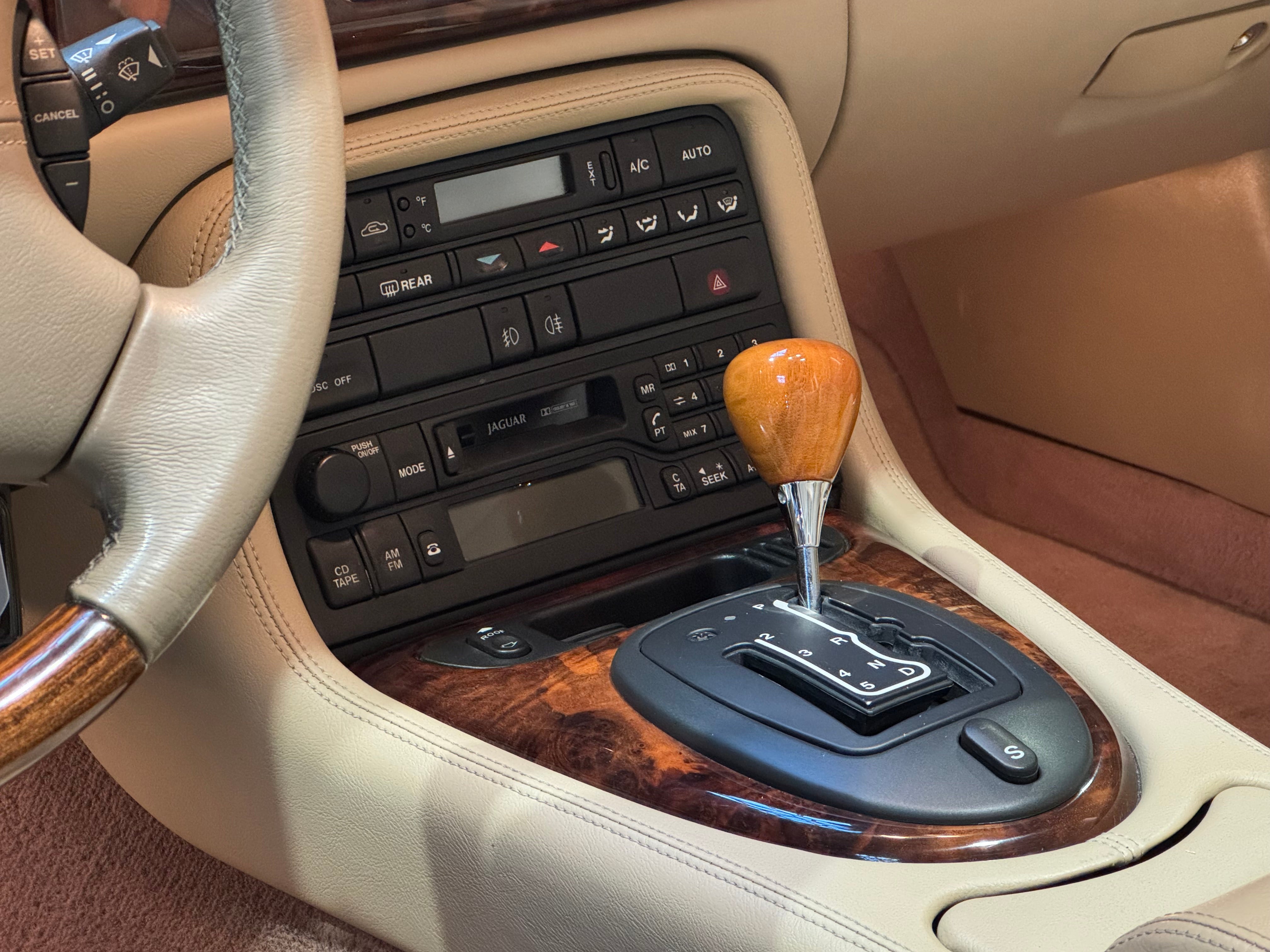 Jaguar XK8 Cabriolet 4.2 BVA6