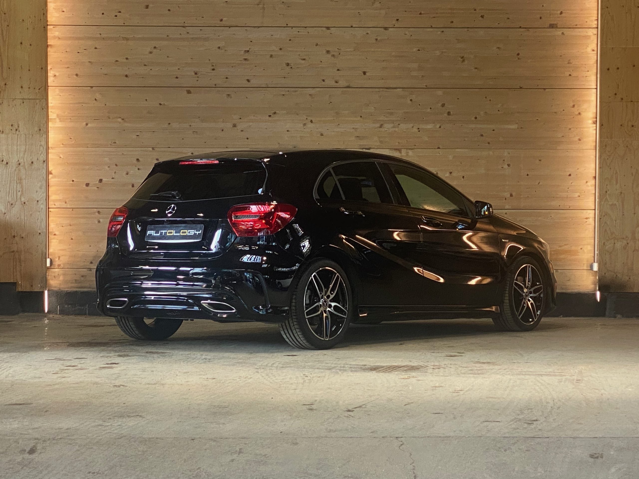 Mercedes A160 BVA WhiteArt Edition