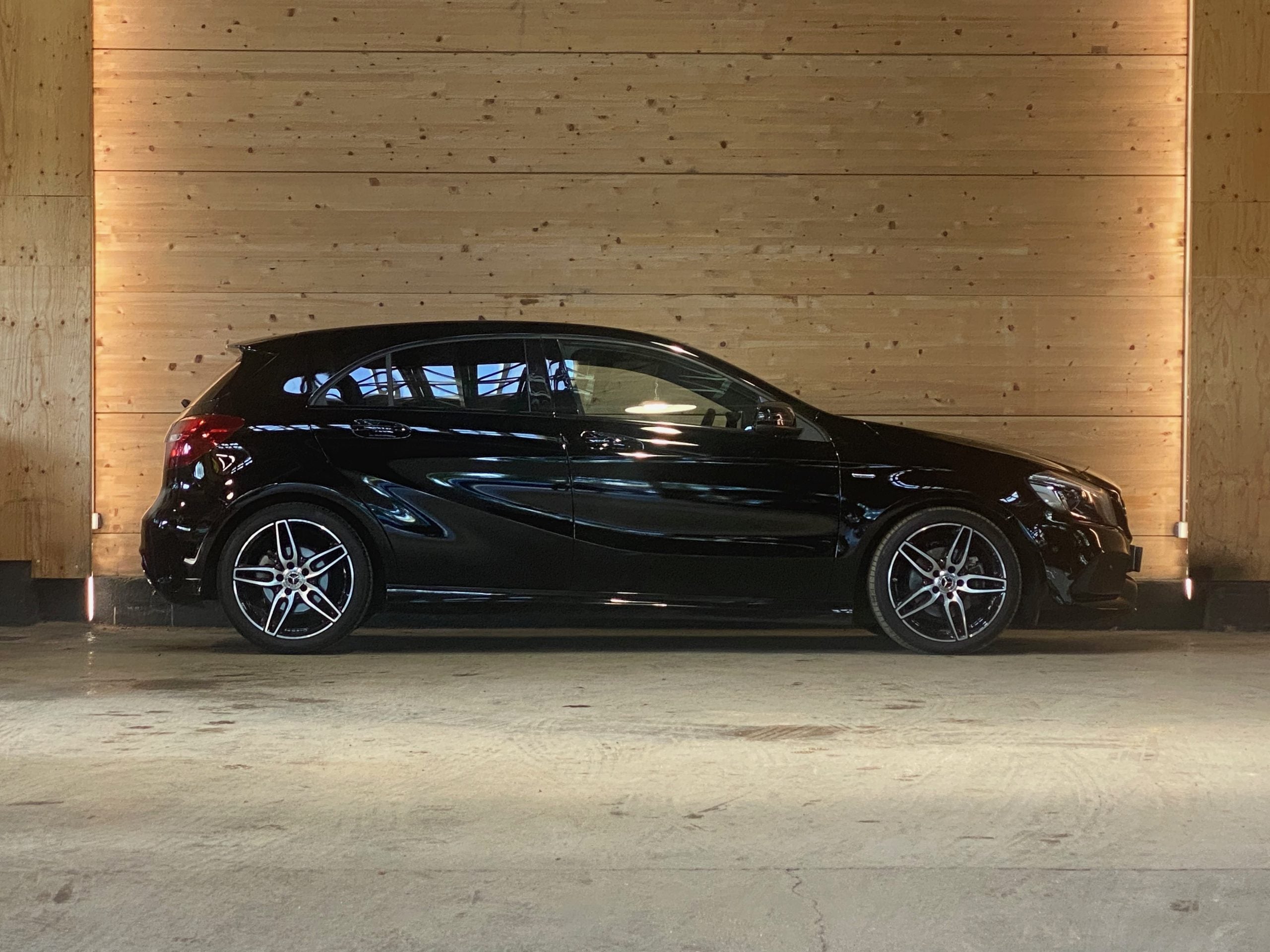 Mercedes A160 BVA WhiteArt Edition