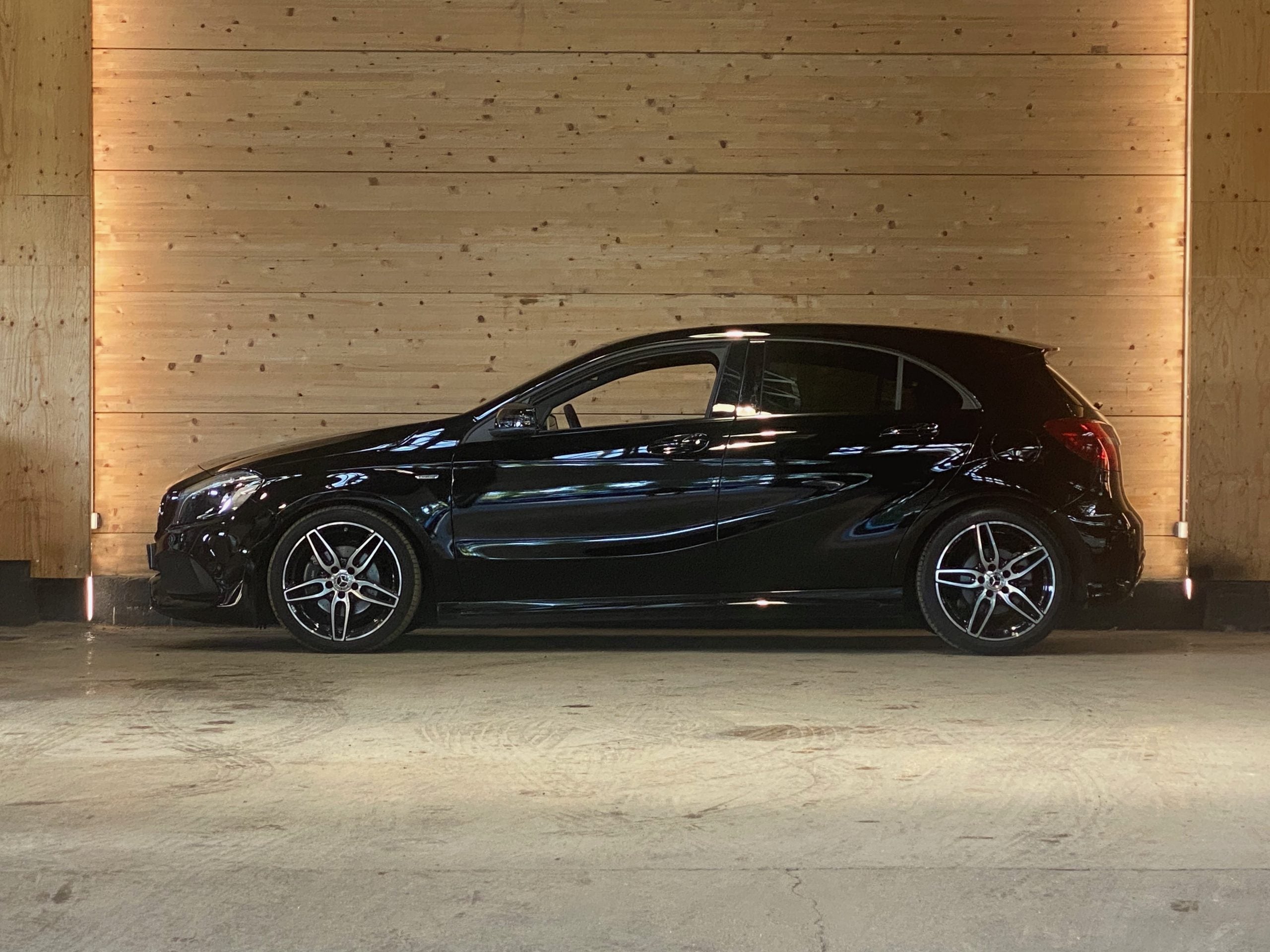 Mercedes A160 BVA WhiteArt Edition