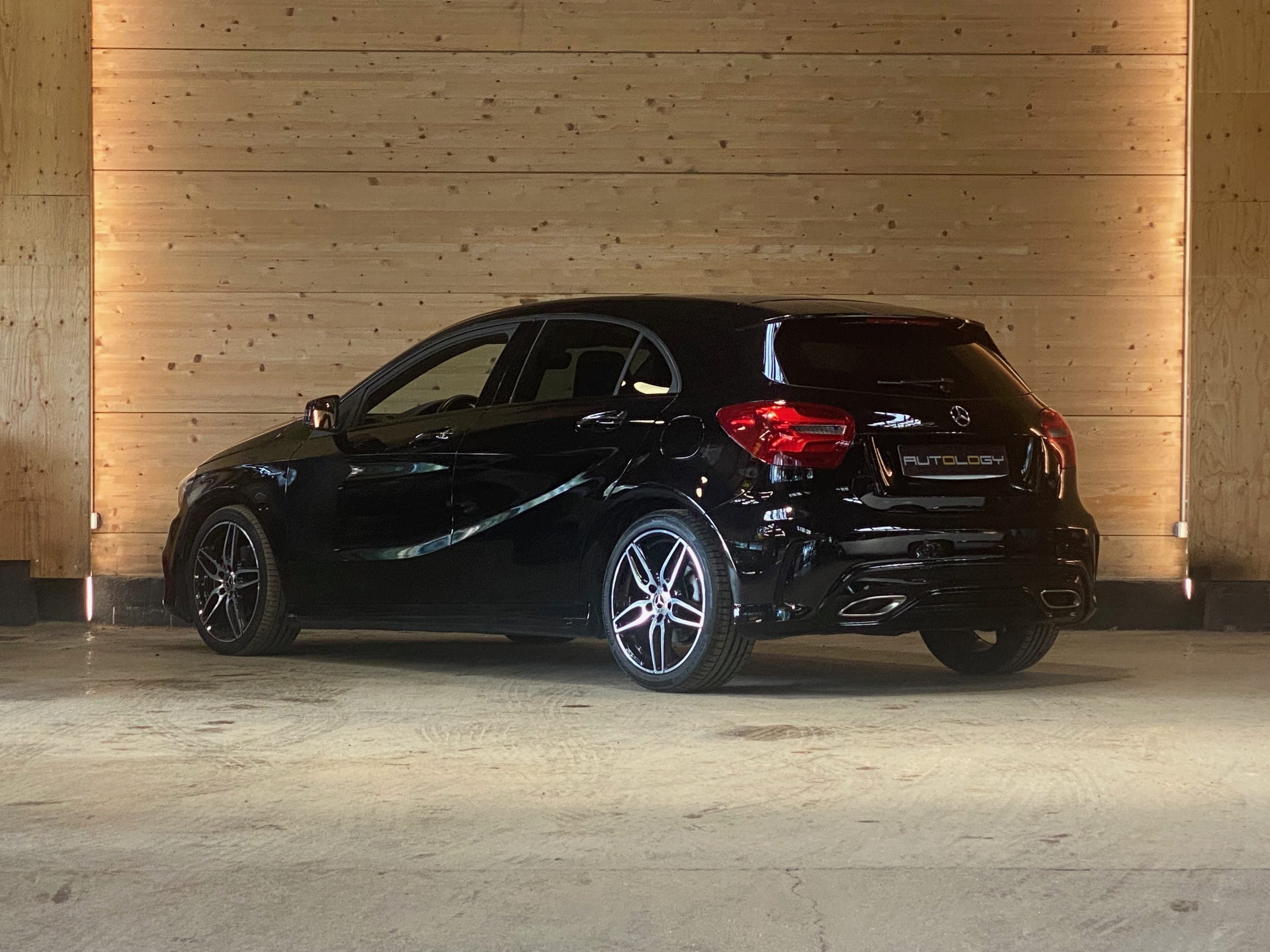 Mercedes A160 BVA WhiteArt Edition