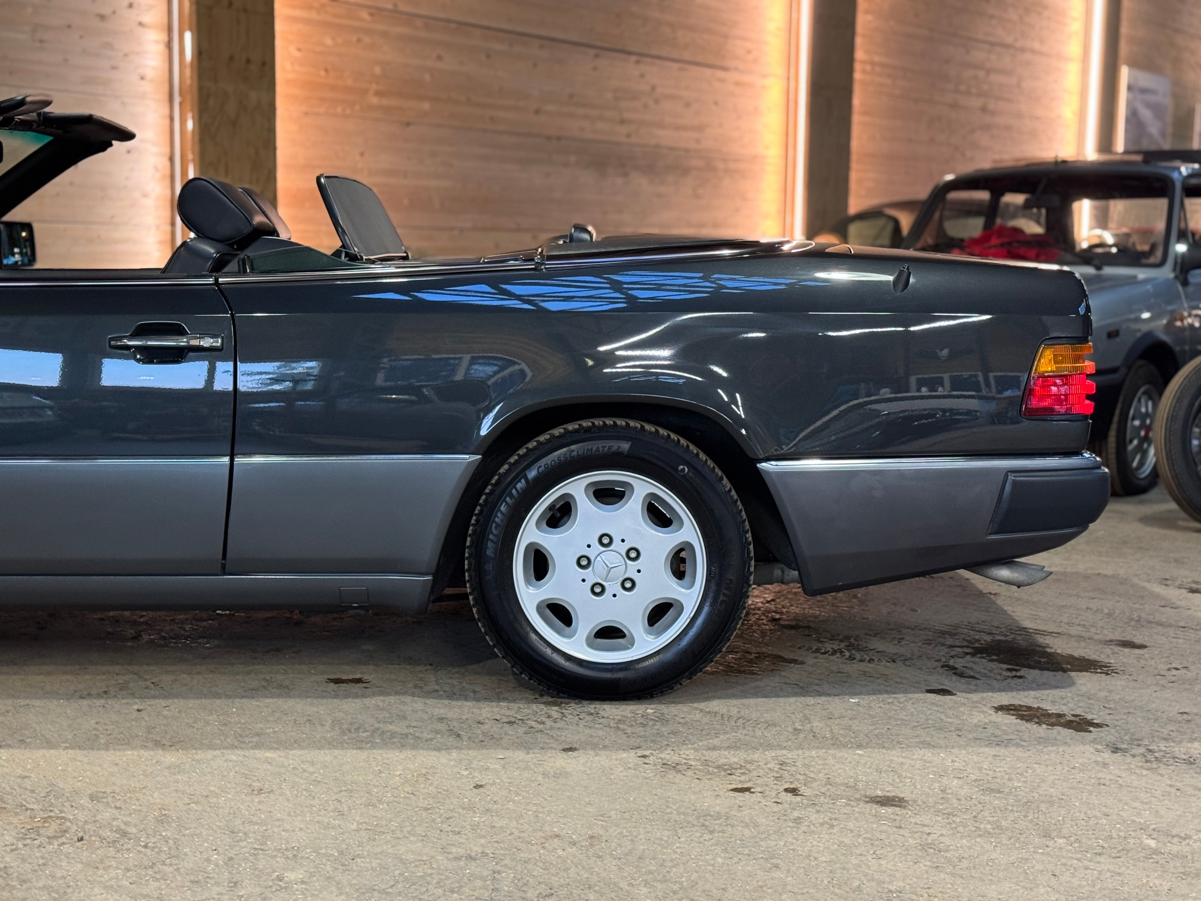Mercedes 300CE-24 Cabriolet BVA