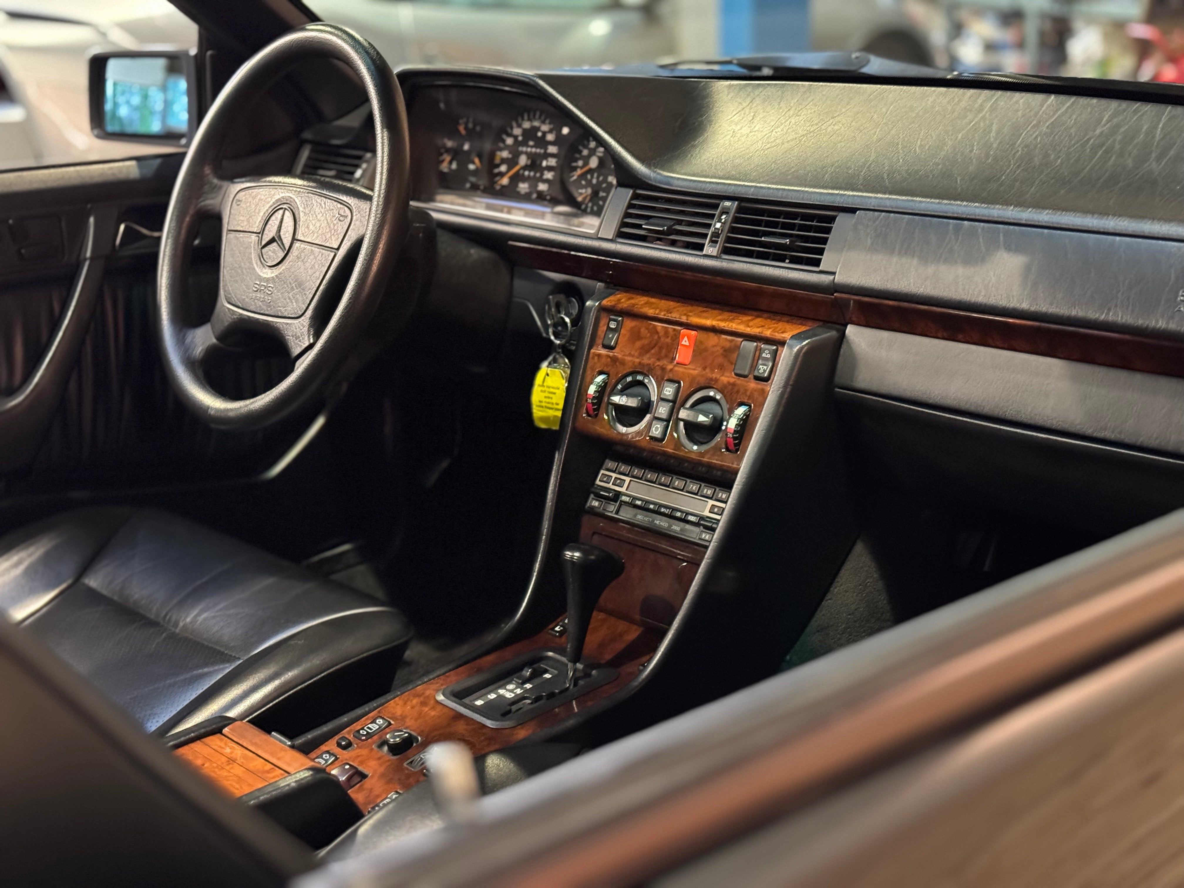 Mercedes 300CE-24 Cabriolet BVA