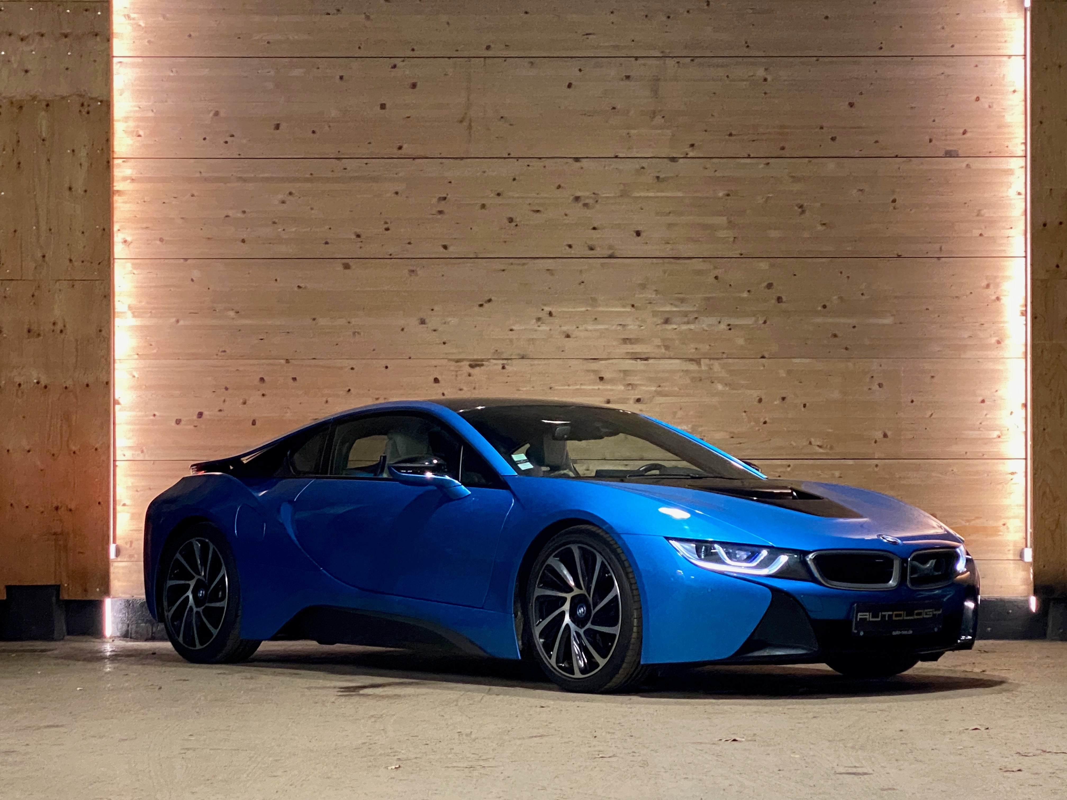BMW i8